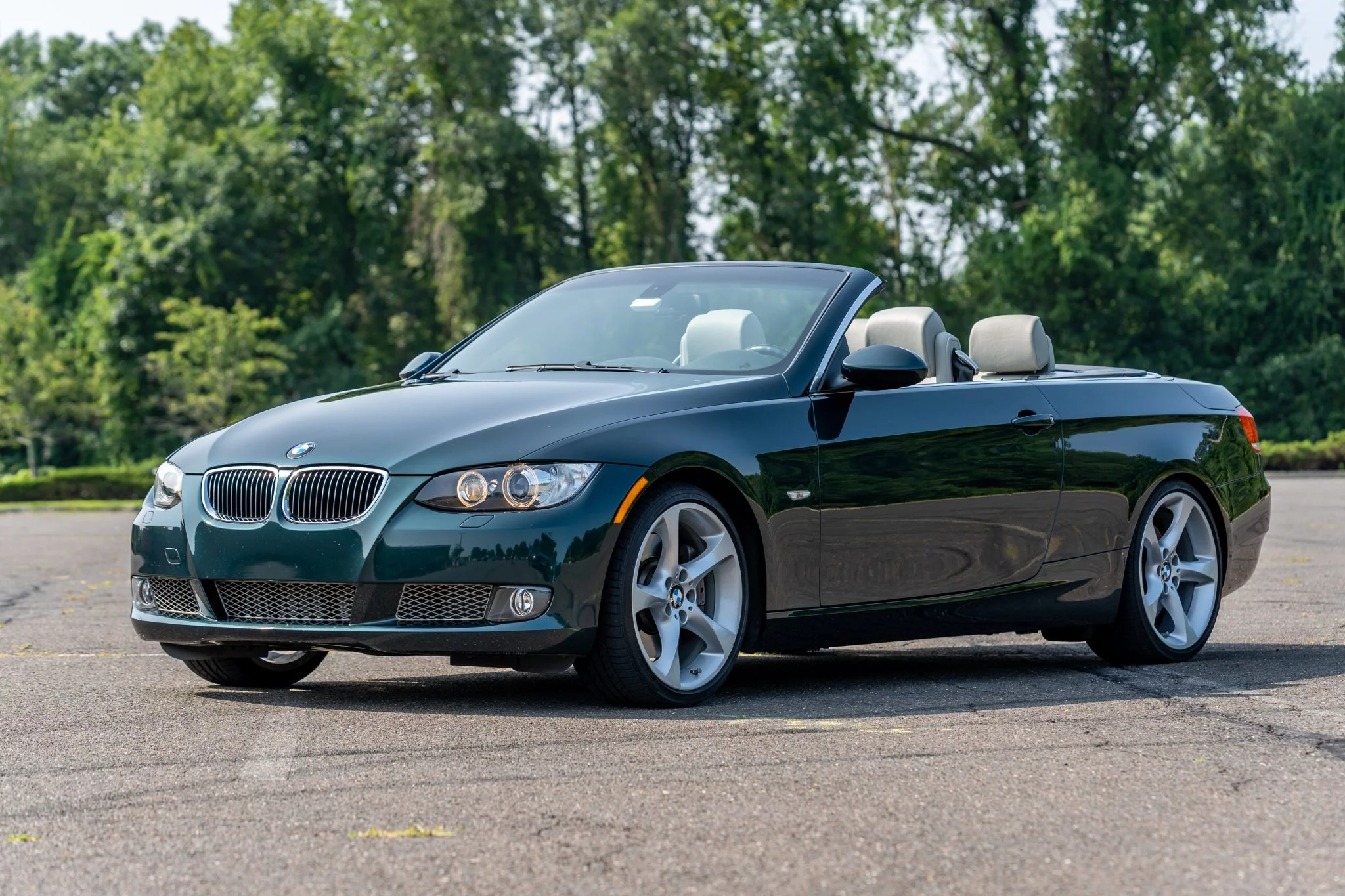 Deep Green BMW 3 Series