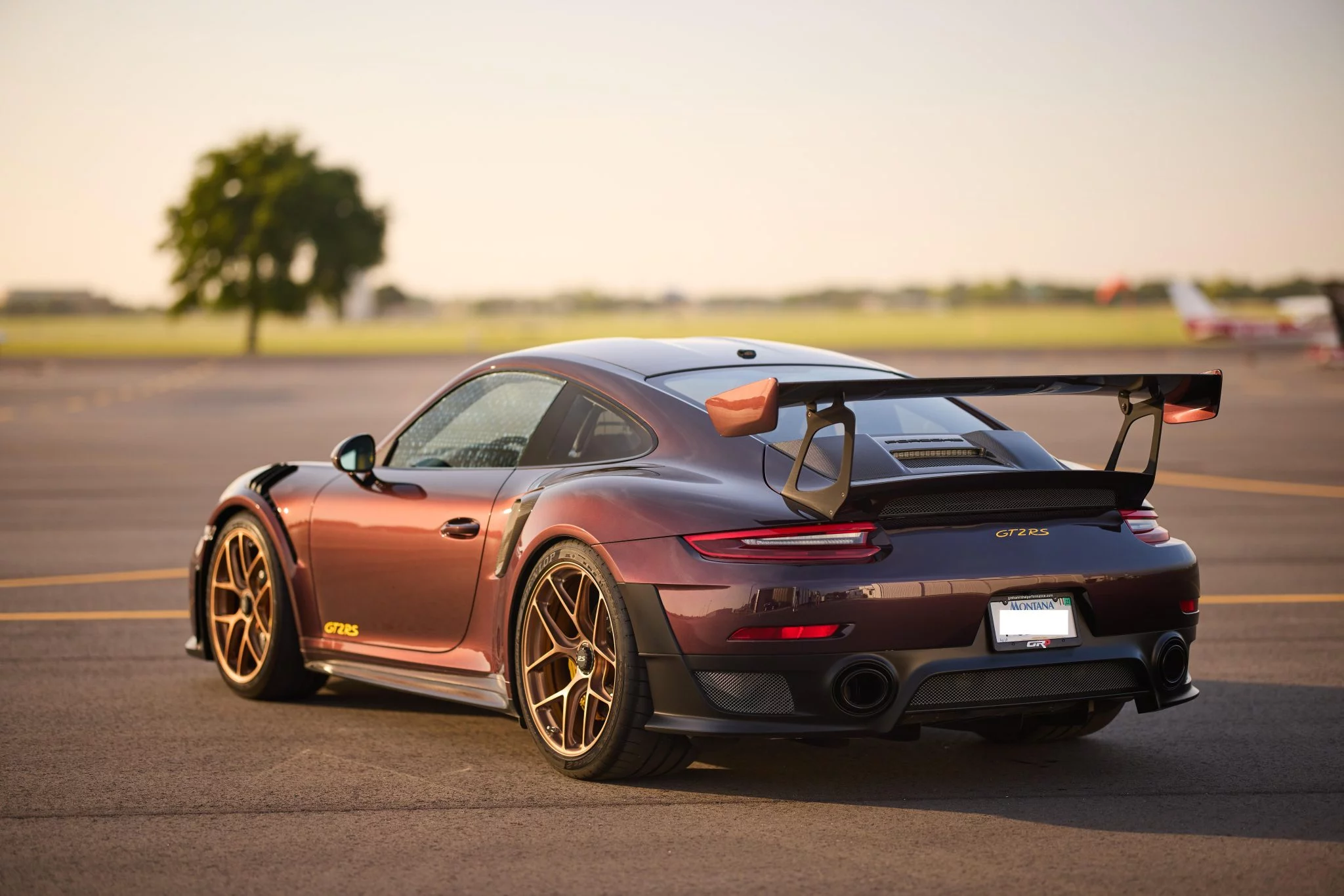 Amethyst Metallic Porsche 911 GT2 RS