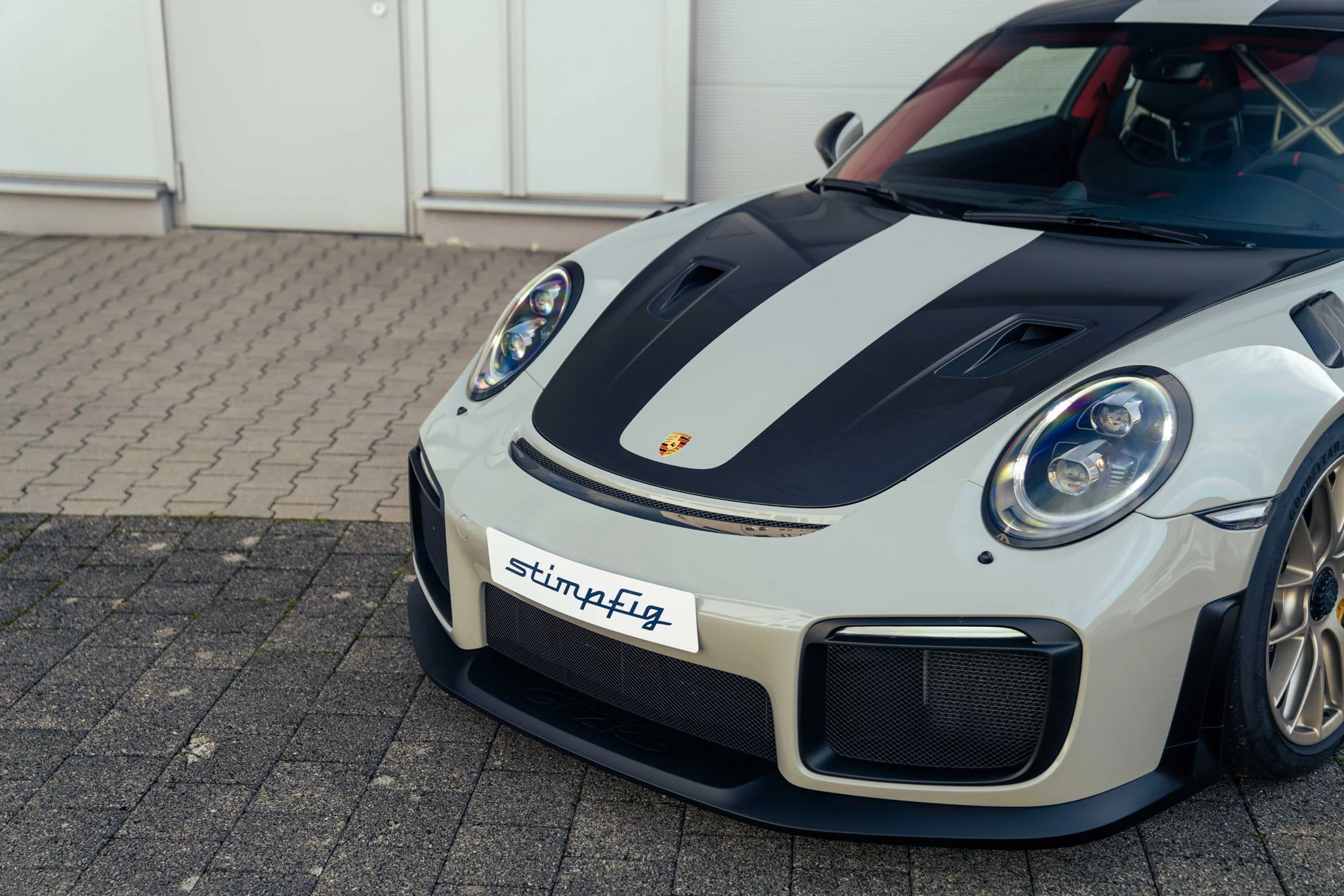 Fashion Grey Porsche 911 GT2 RS