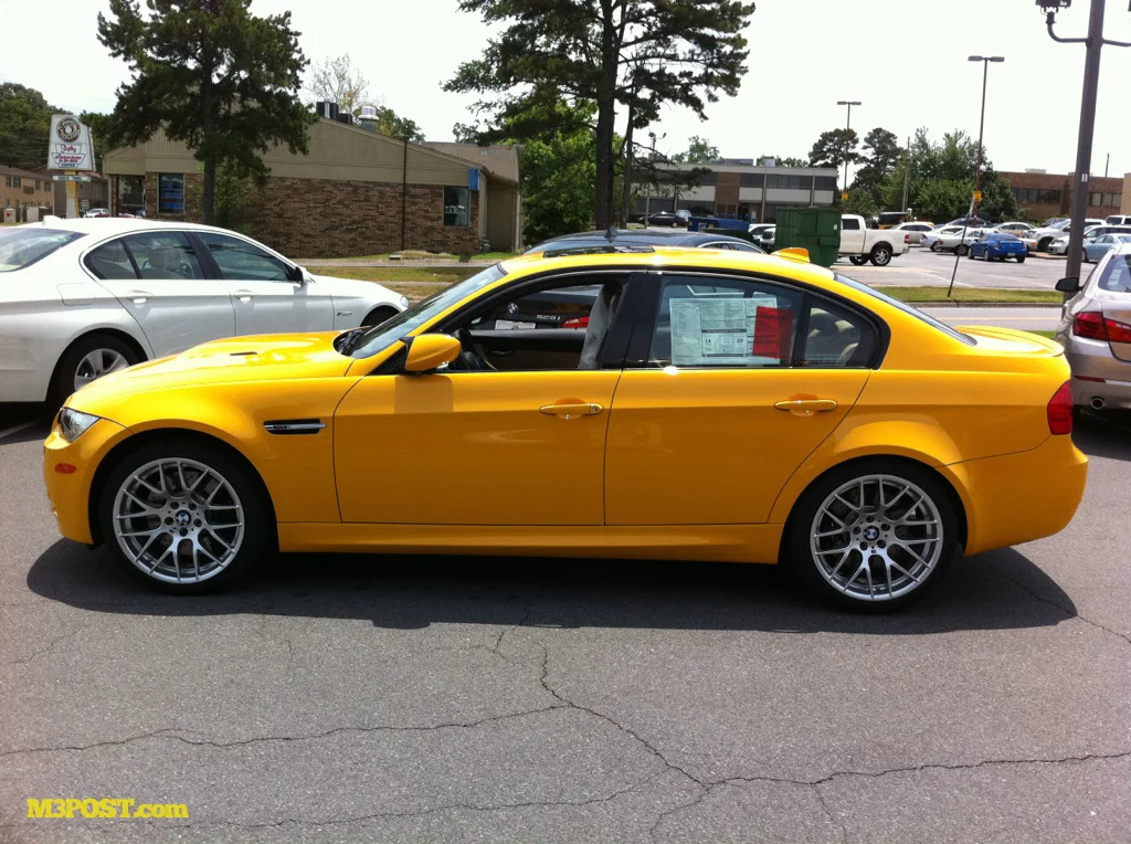 Atacama Yellow BMW M3