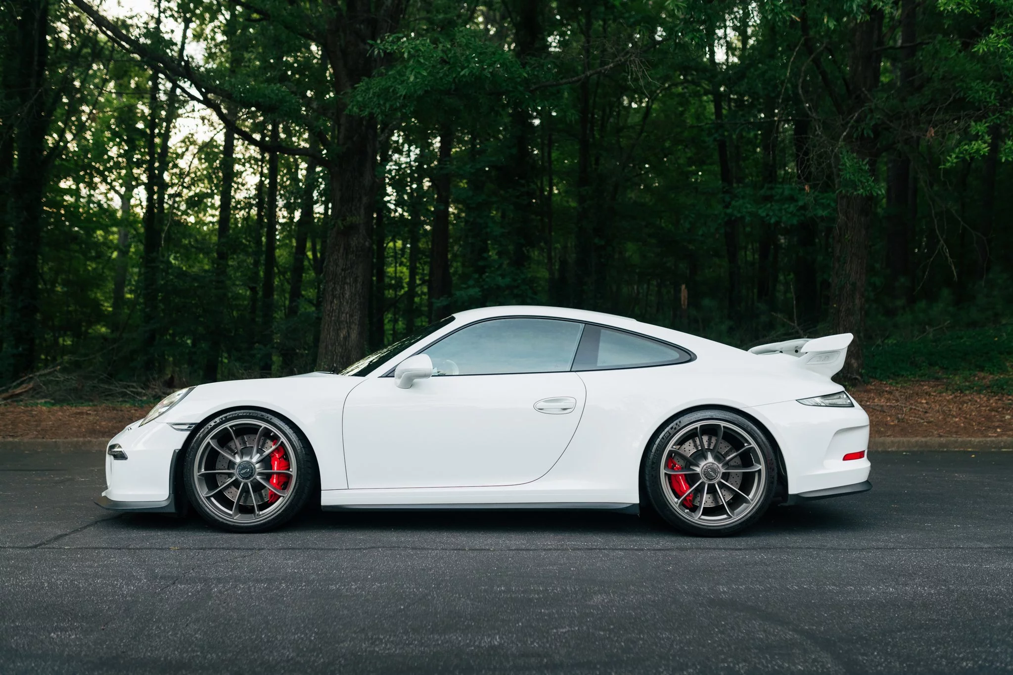 Pure White Porsche 911 GT3