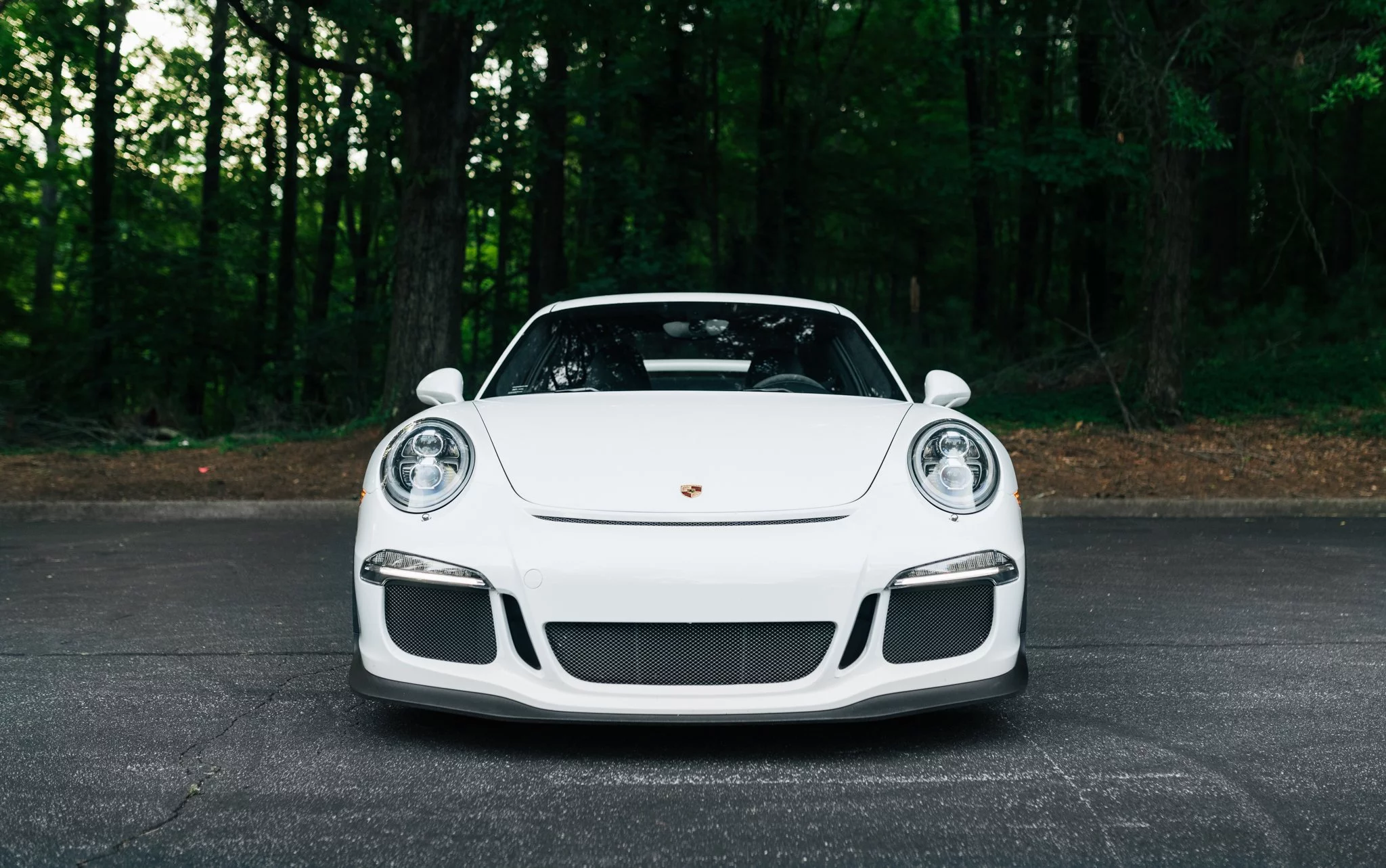 Pure White Porsche 911 GT3