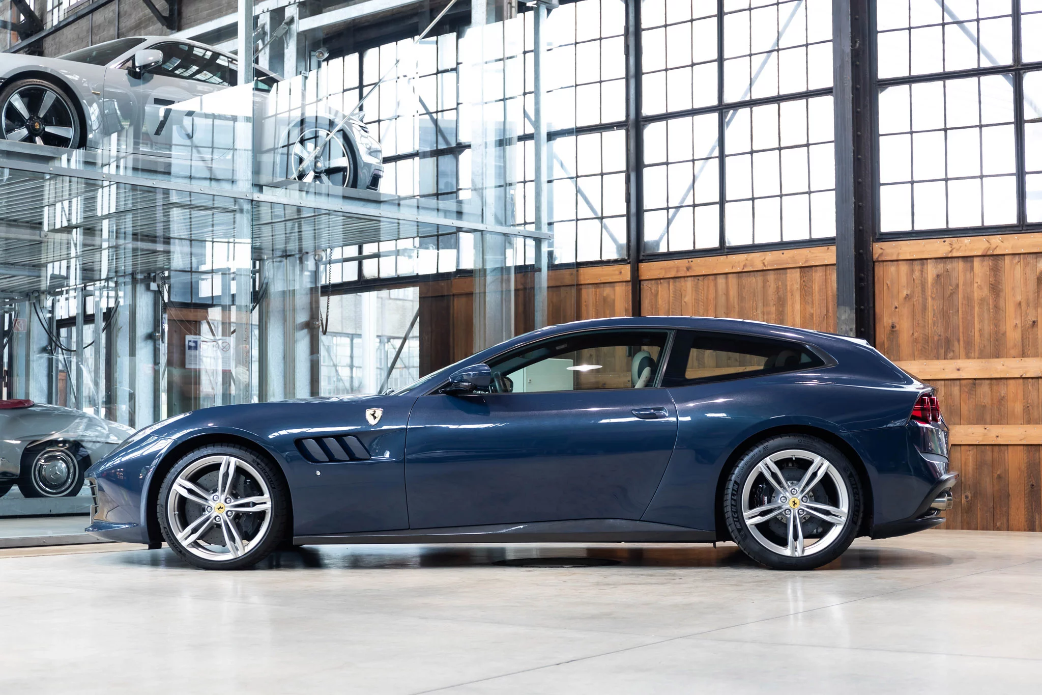 Blu Ahrabian Ferrari GTC4Lusso