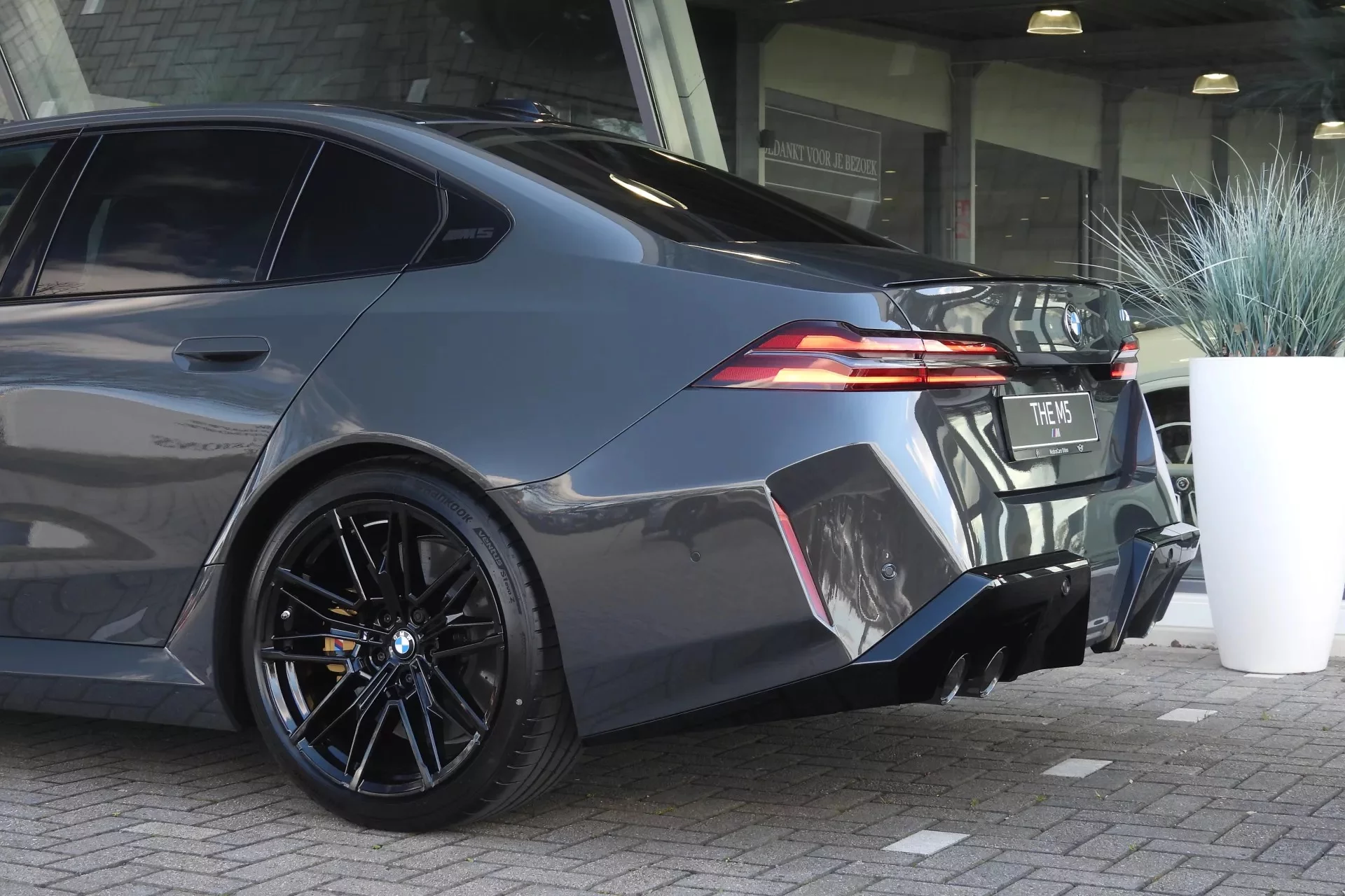 Dravit Grey BMW M5