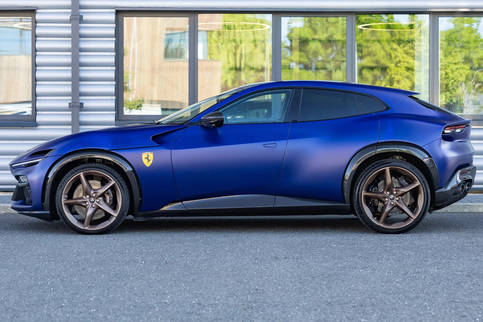 Blu Vietri Opaco Ferrari Purosangue