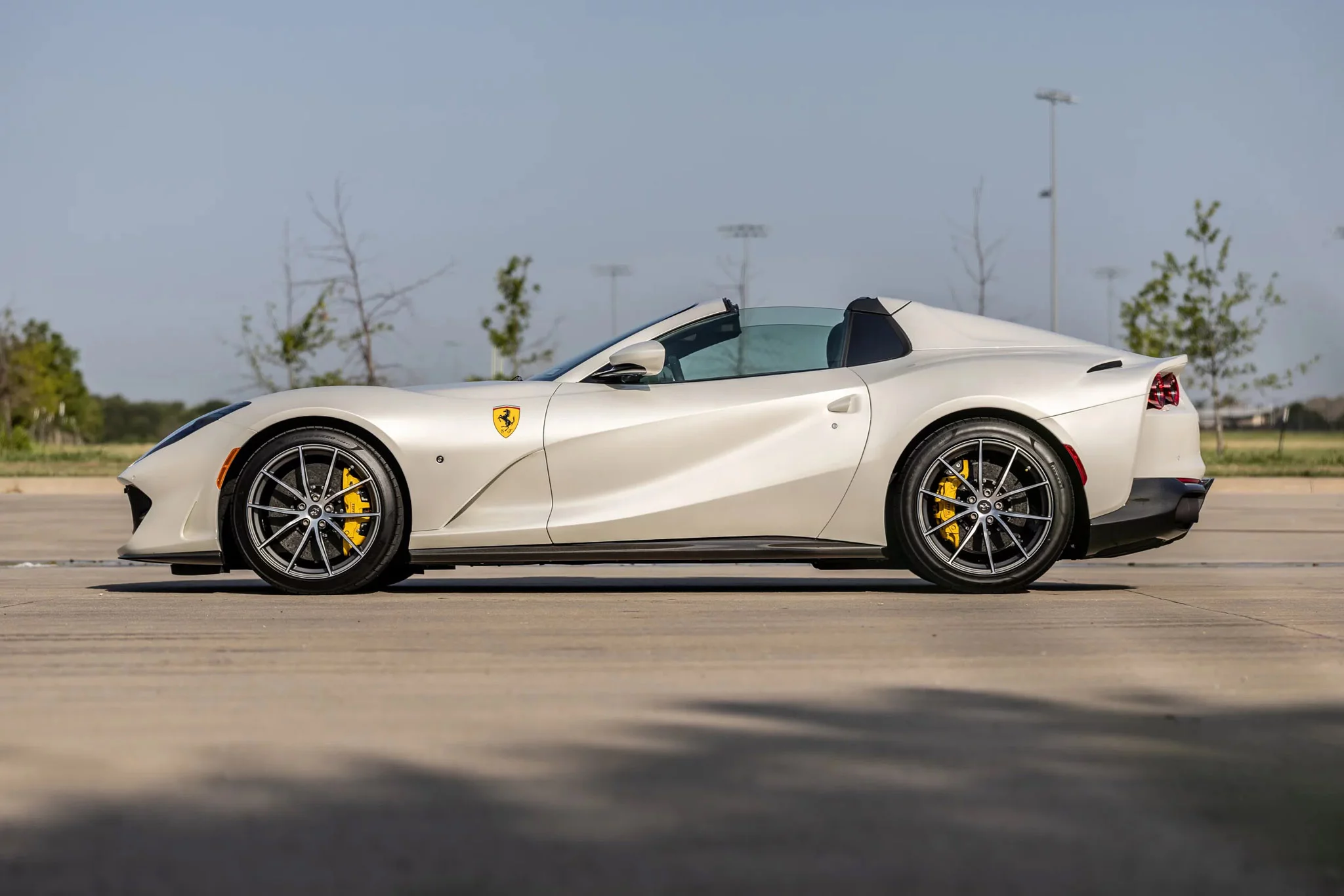 Bianco Italia Ferrari 812