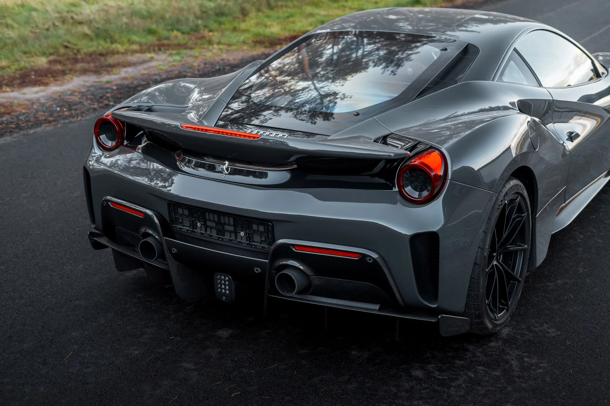 Grigio Scuro Ferrari 488