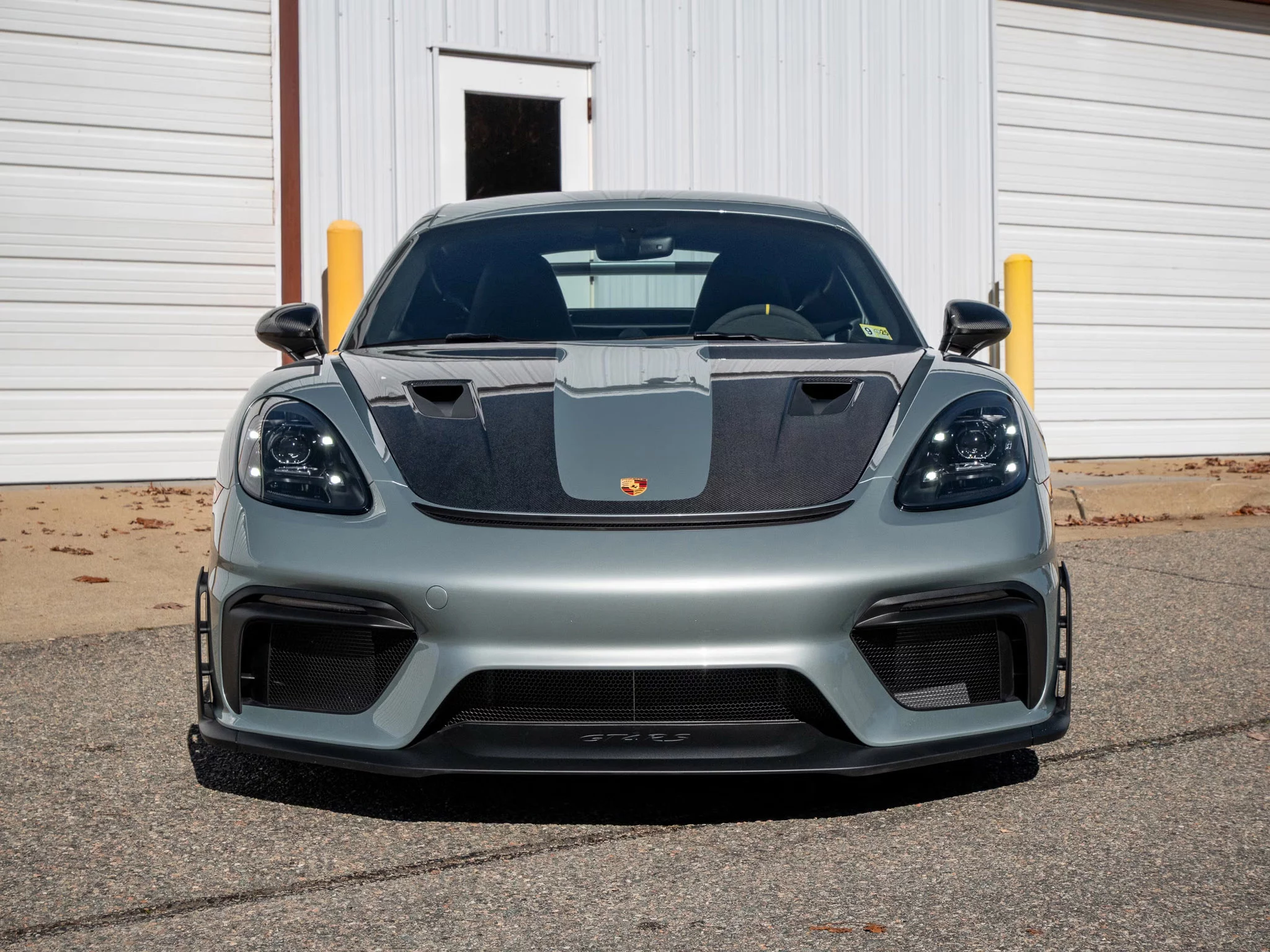 Fish Silver Grey Metallic Porsche 718 Cayman GT4 RS