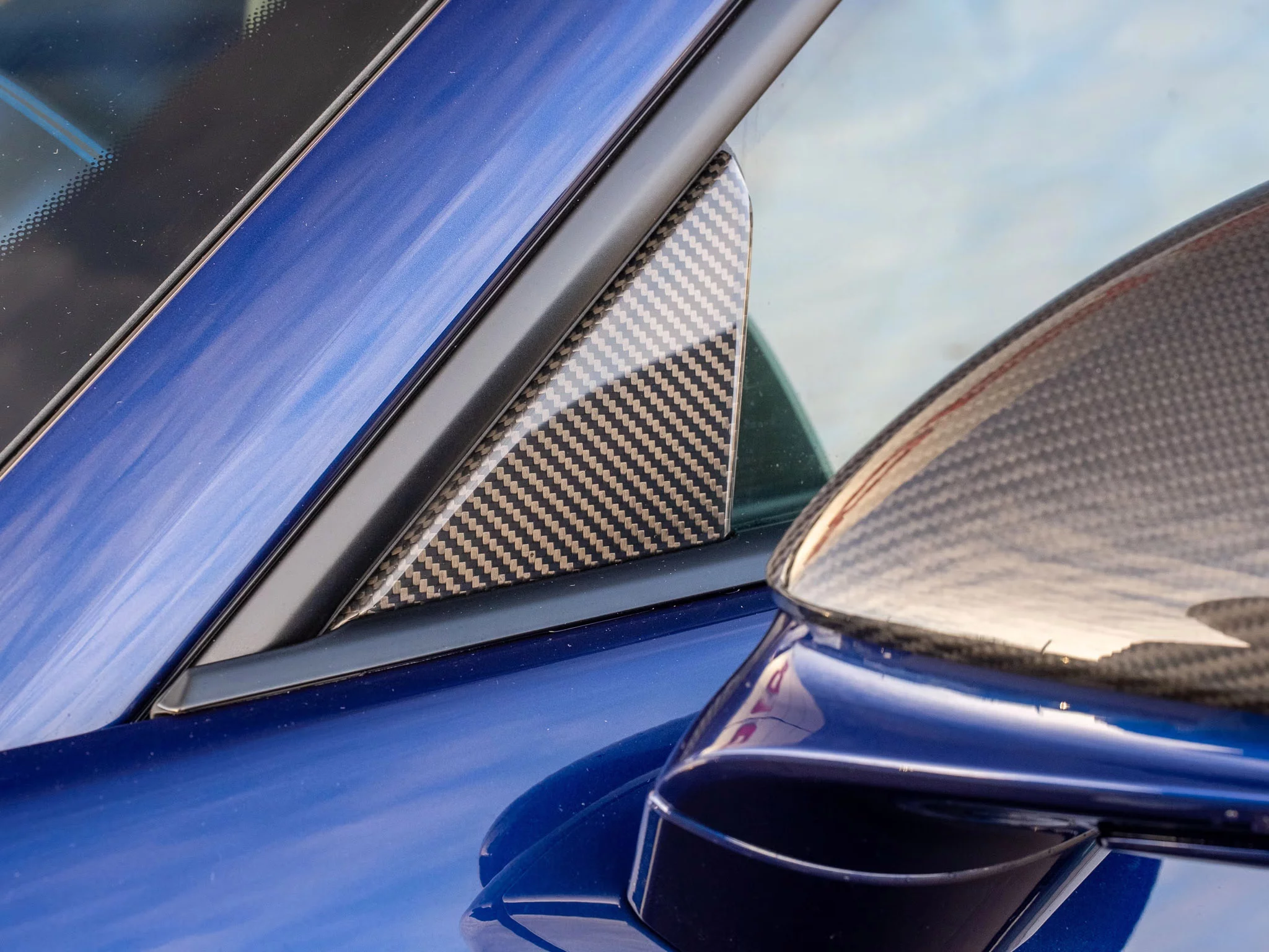 Gentian Blue Metallic Porsche 911 GT3