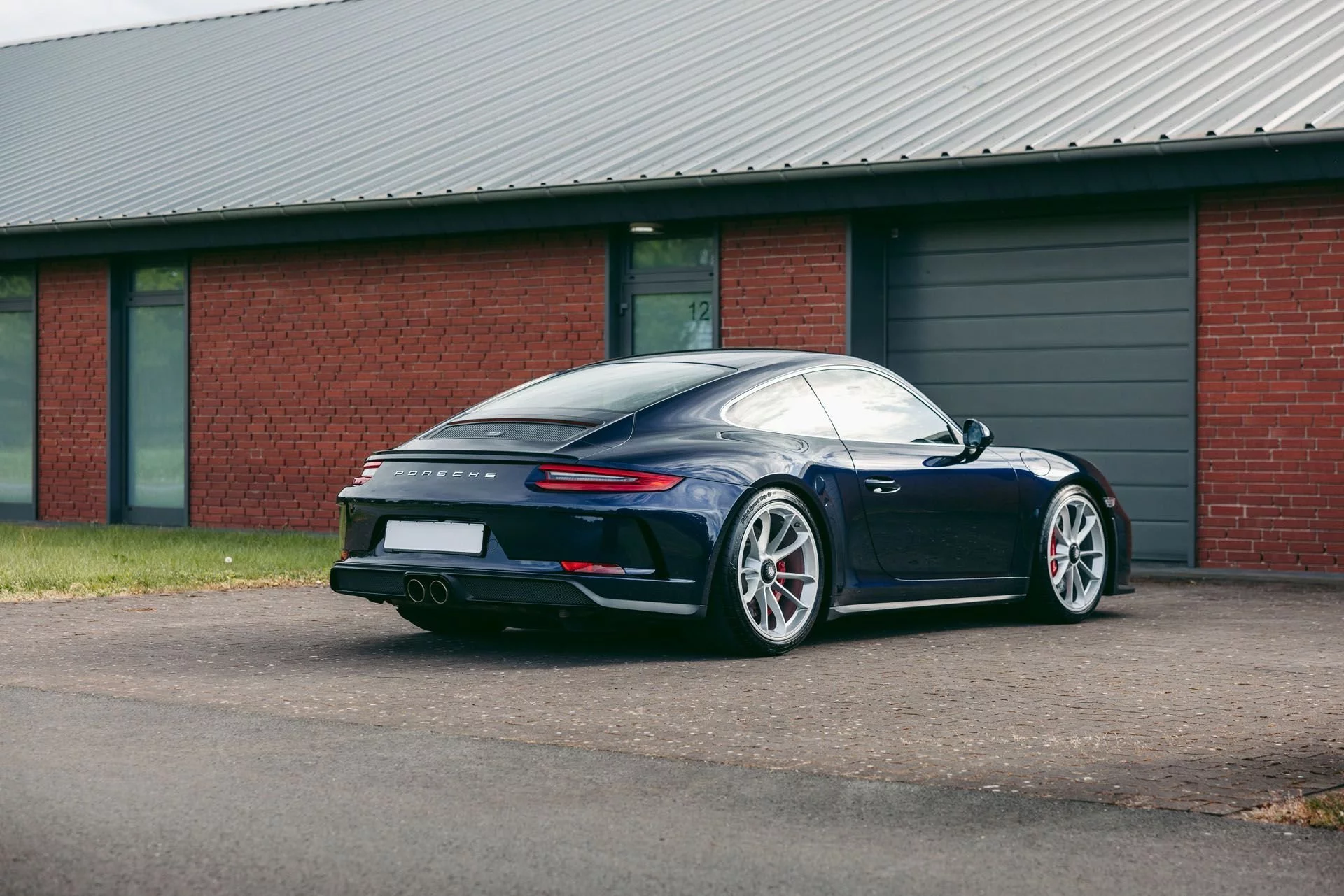 Night Blue Metallic Porsche 911 GT3