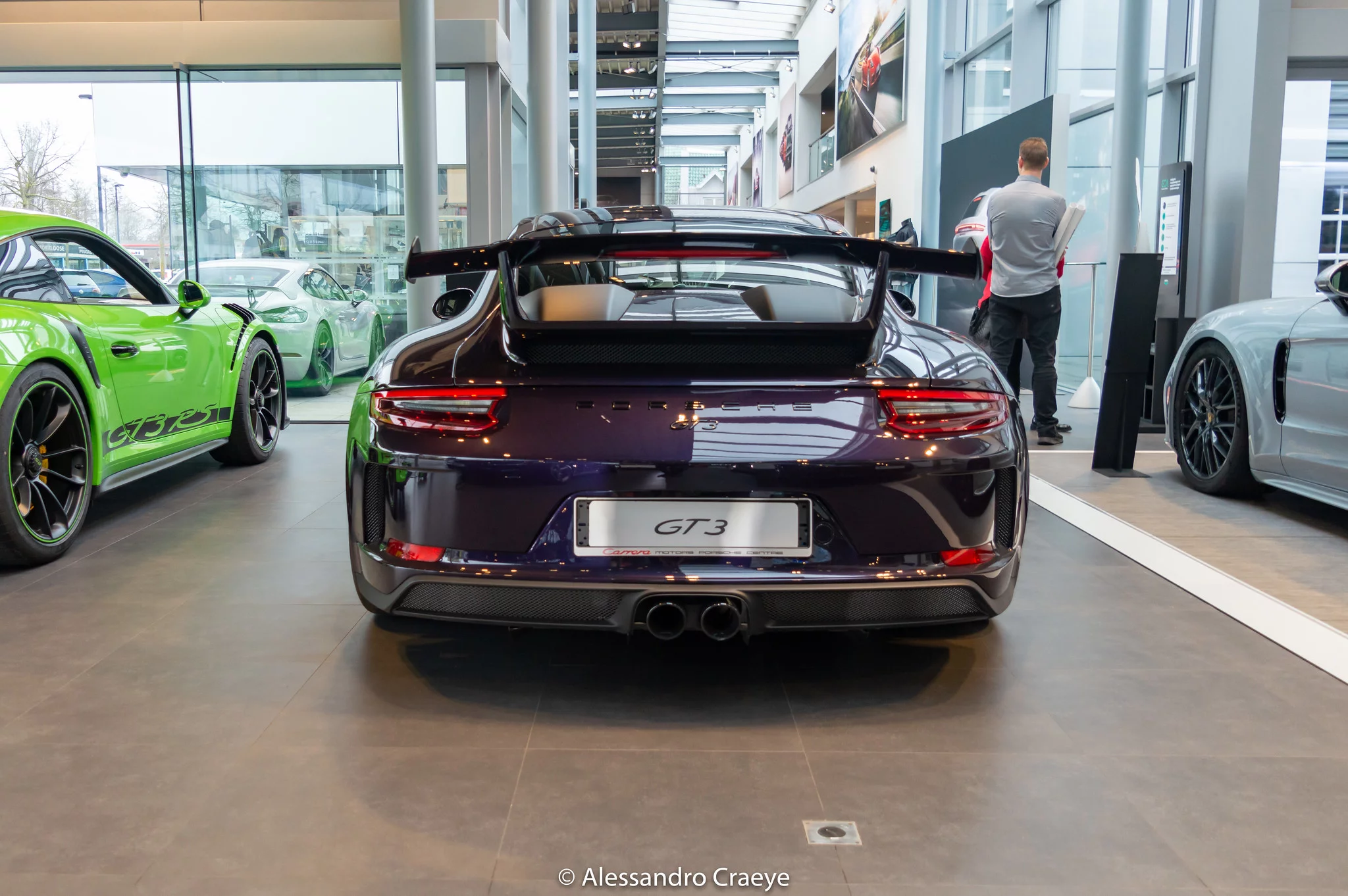 Viola Metallic Porsche 911 GT3