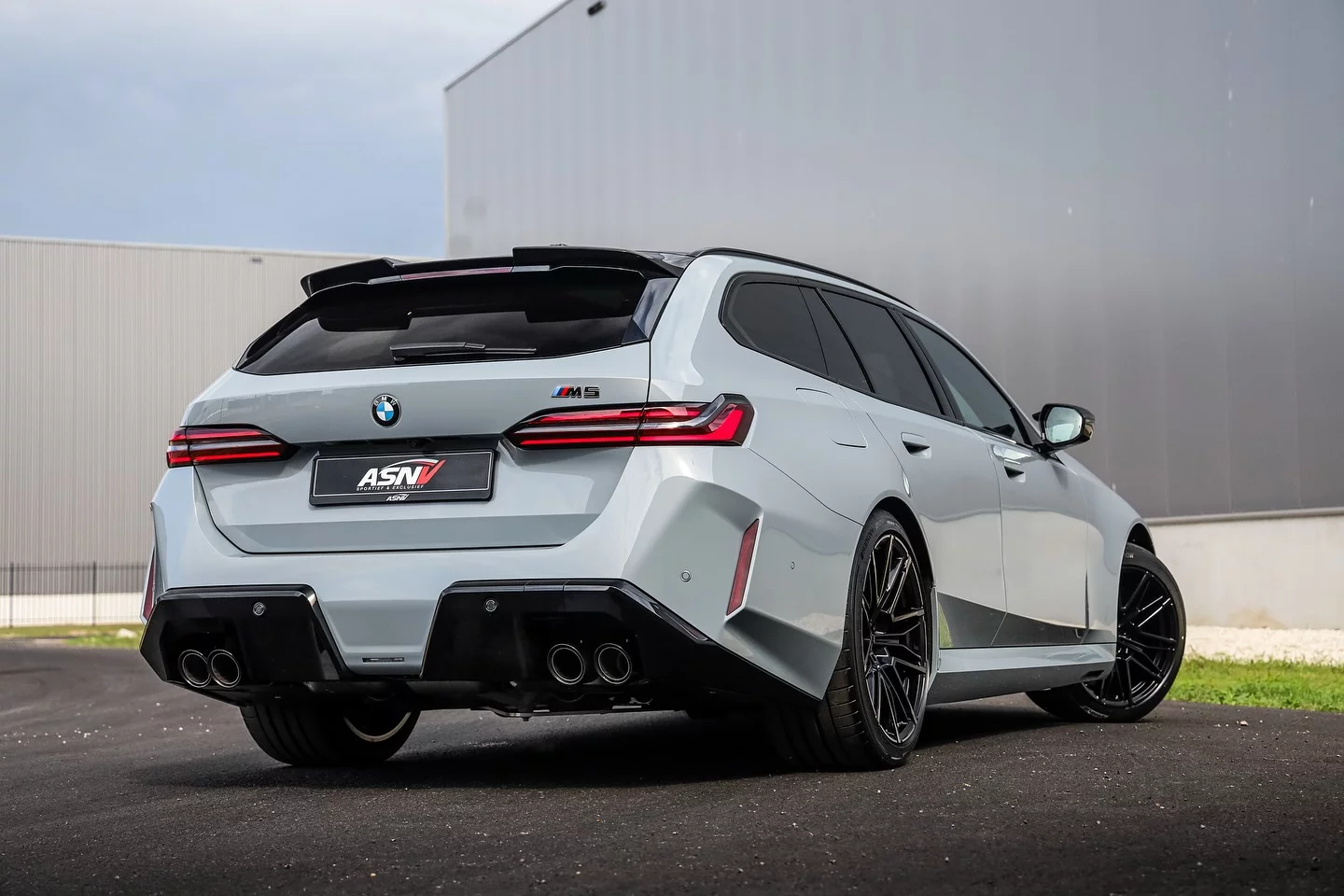 Brooklyn Grey BMW M5