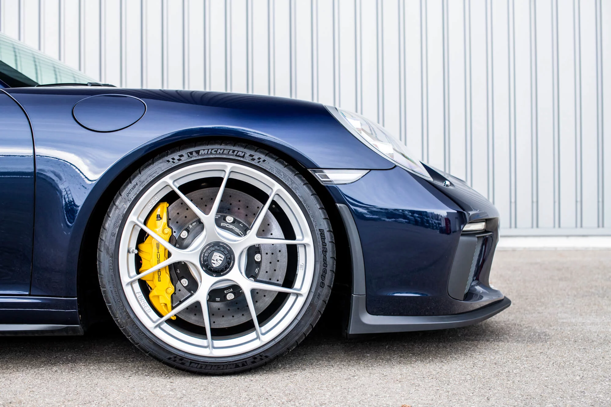Midnight Blue Metallic Porsche 911 GT3