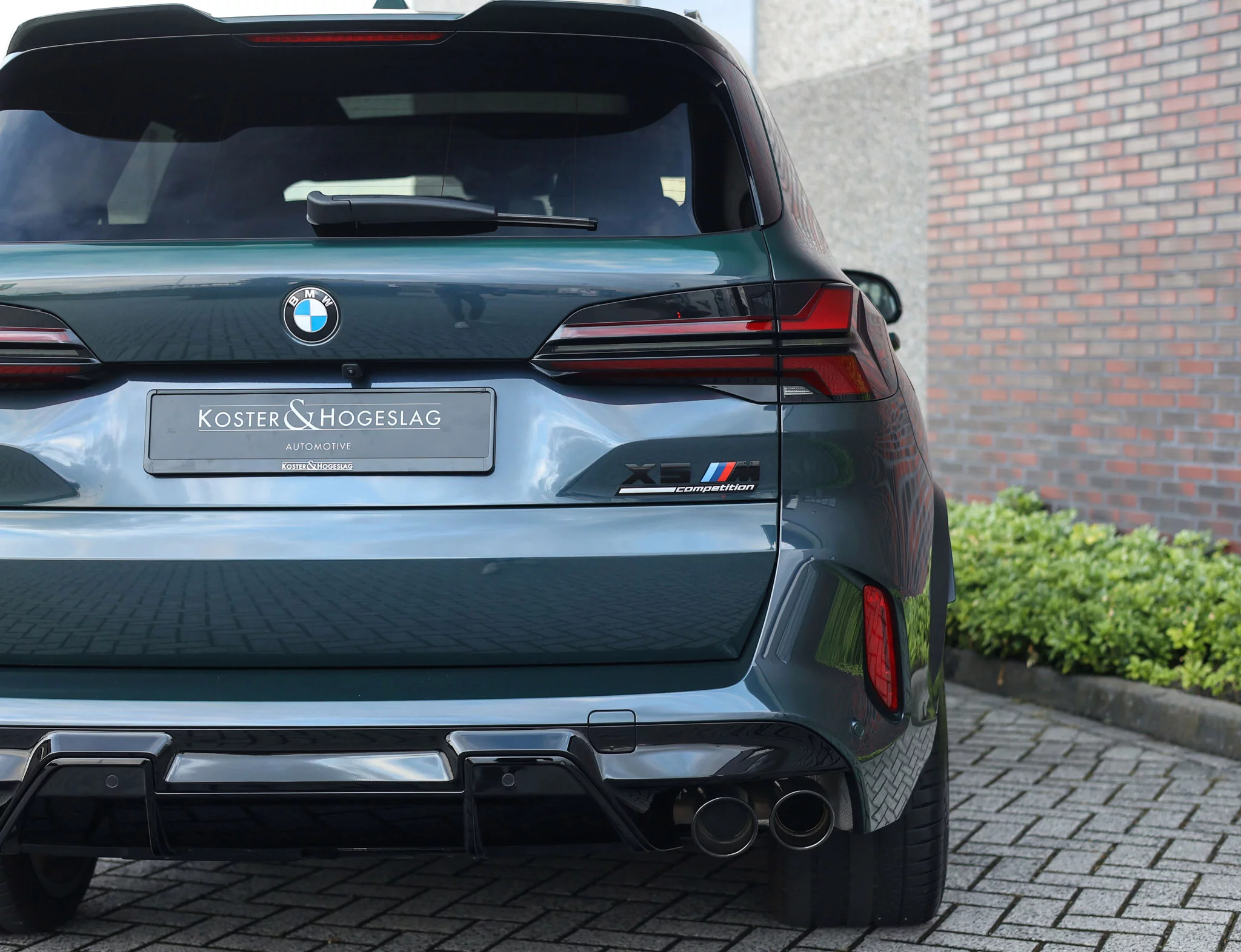 Aurora Diamond Green BMW X5