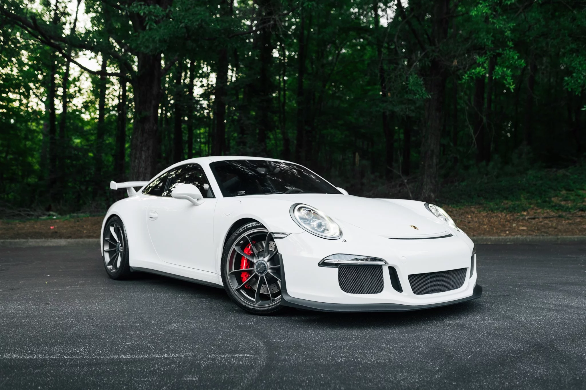 Pure White Porsche 911 GT3