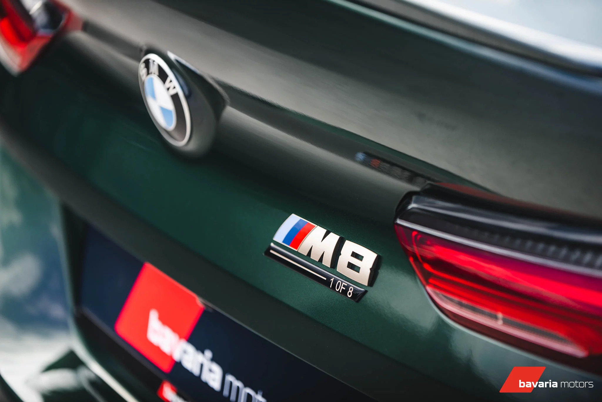 Aurora Diamond Green BMW M8