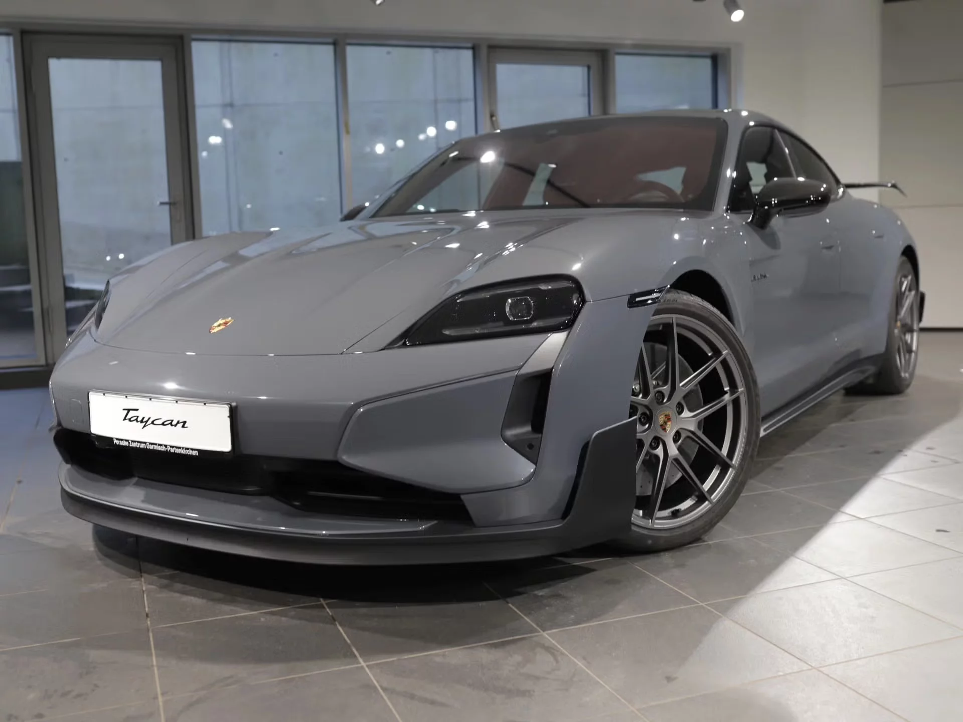 Grigio Telesto Porsche Taycan
