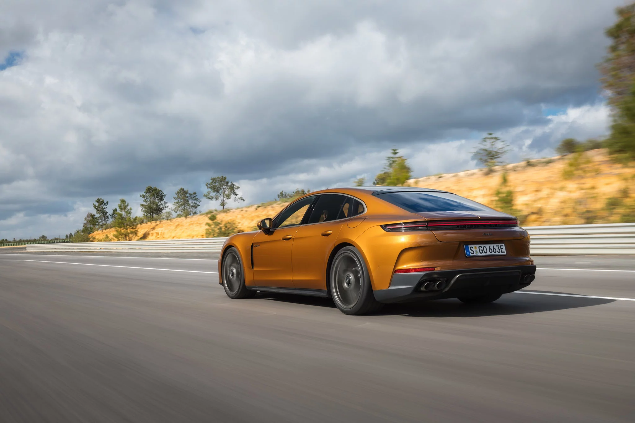 Madeira Gold Metallic Porsche Panamera