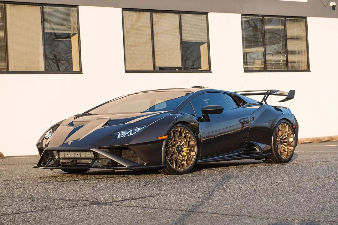 Marrone Alcestis Lamborghini Huracán