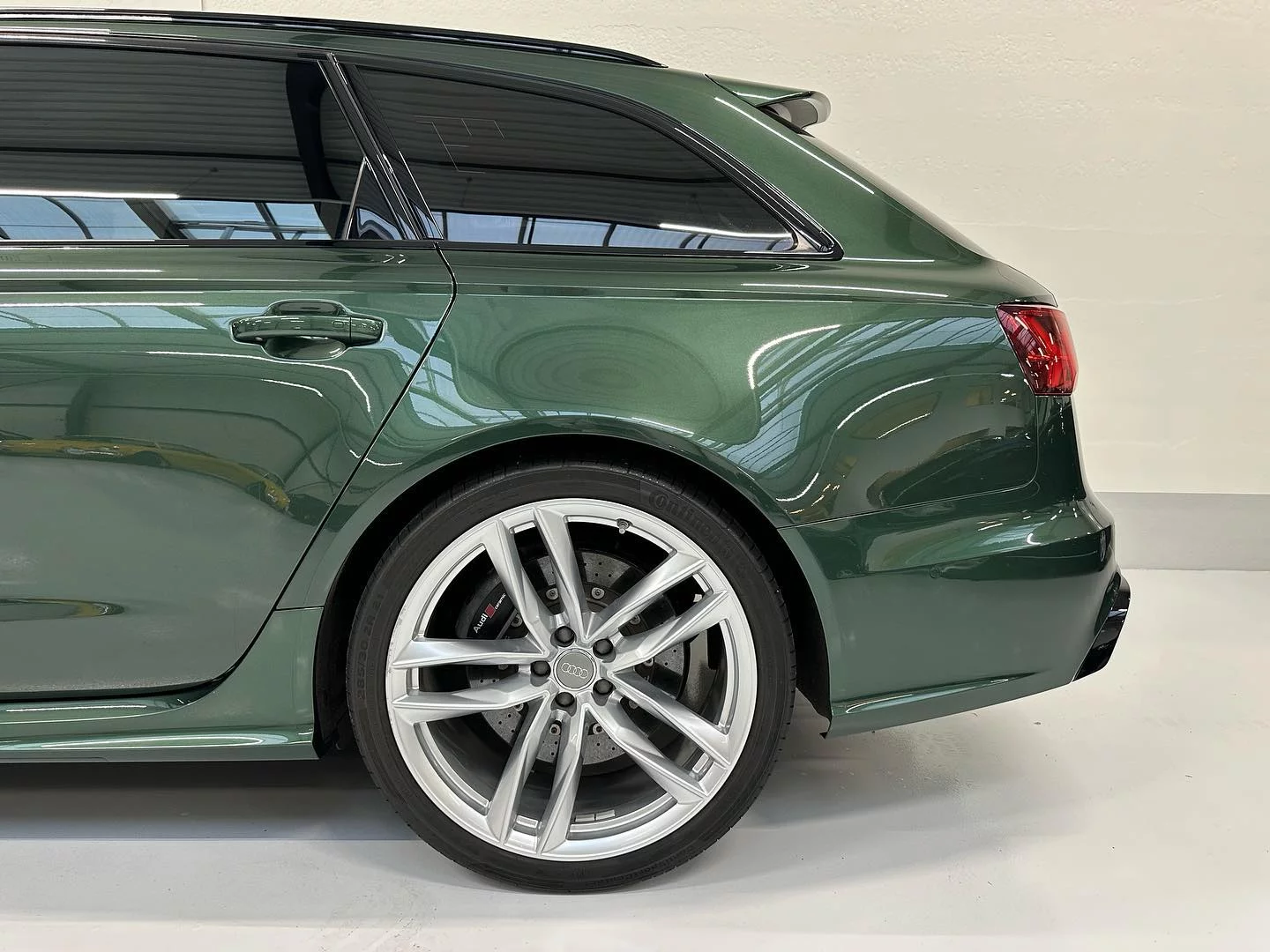 Verdant Green Audi RS6 Avant