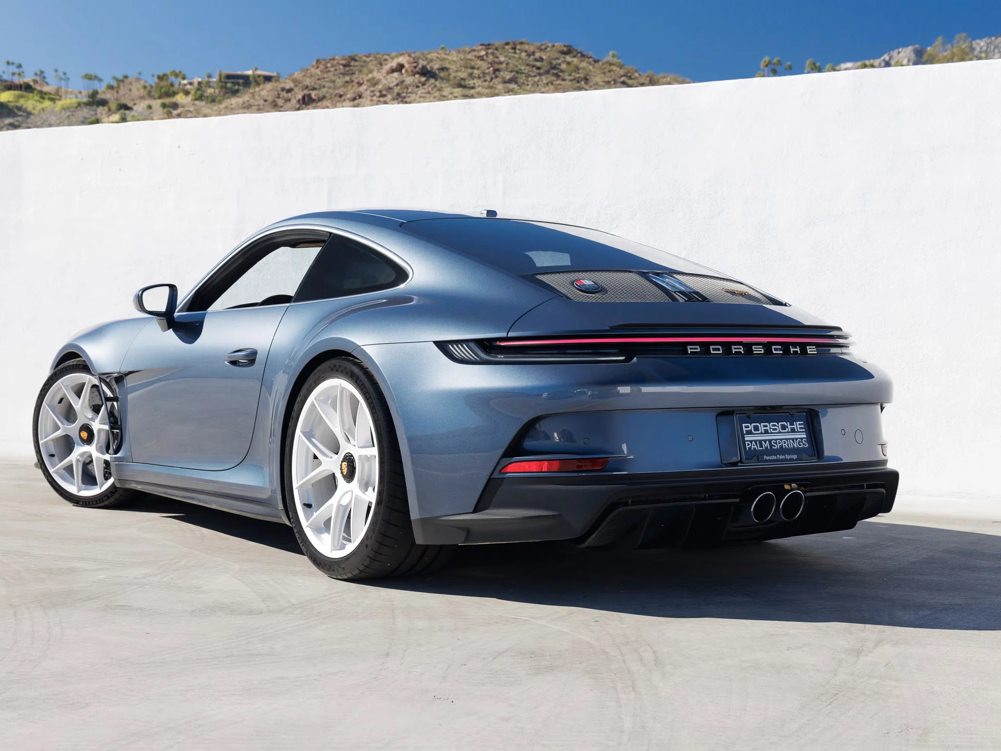 Yachting Blue Metallic Porsche 911 S/T