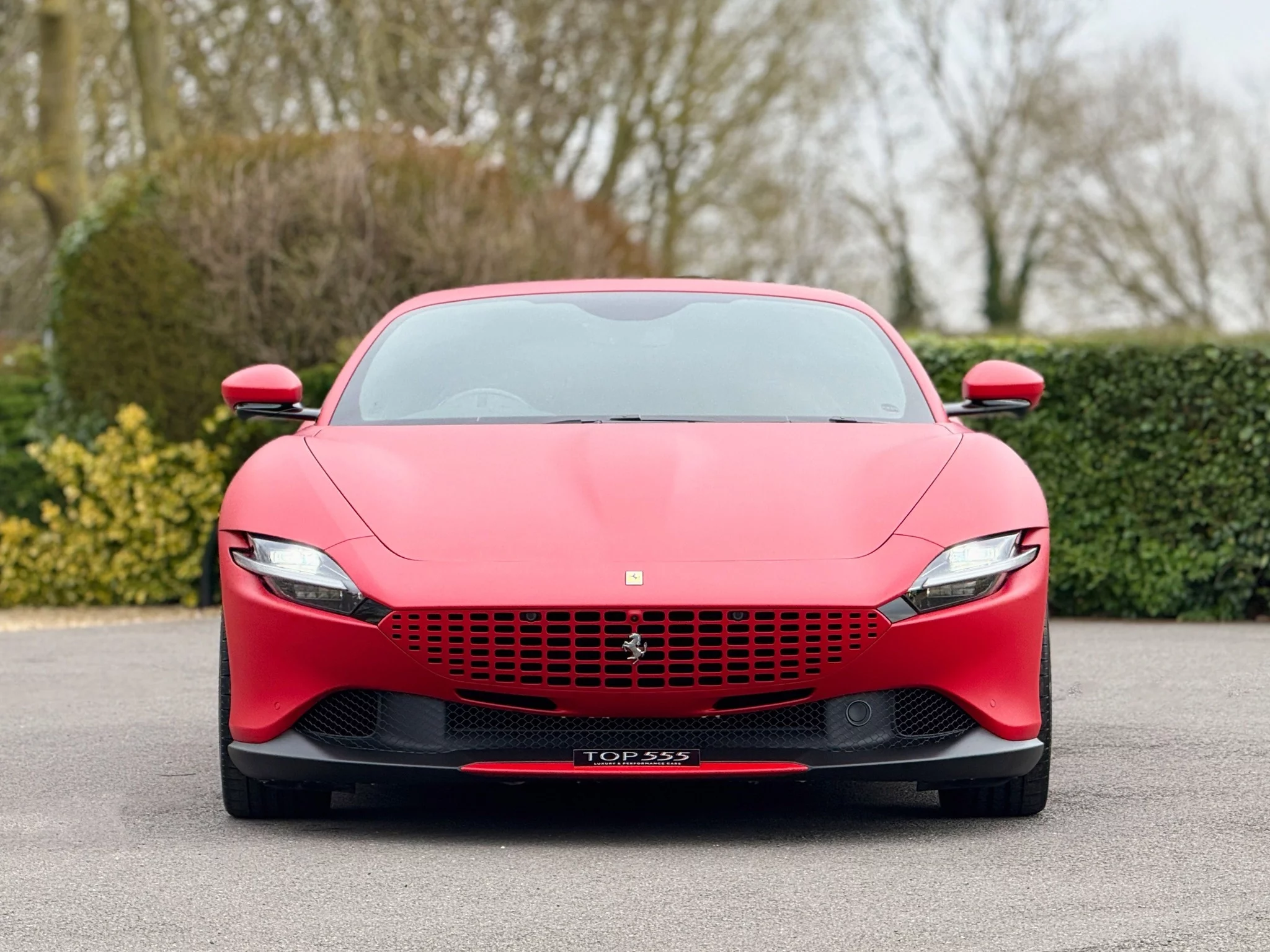 Rosso Ferrari F1-75 Ferrari Roma