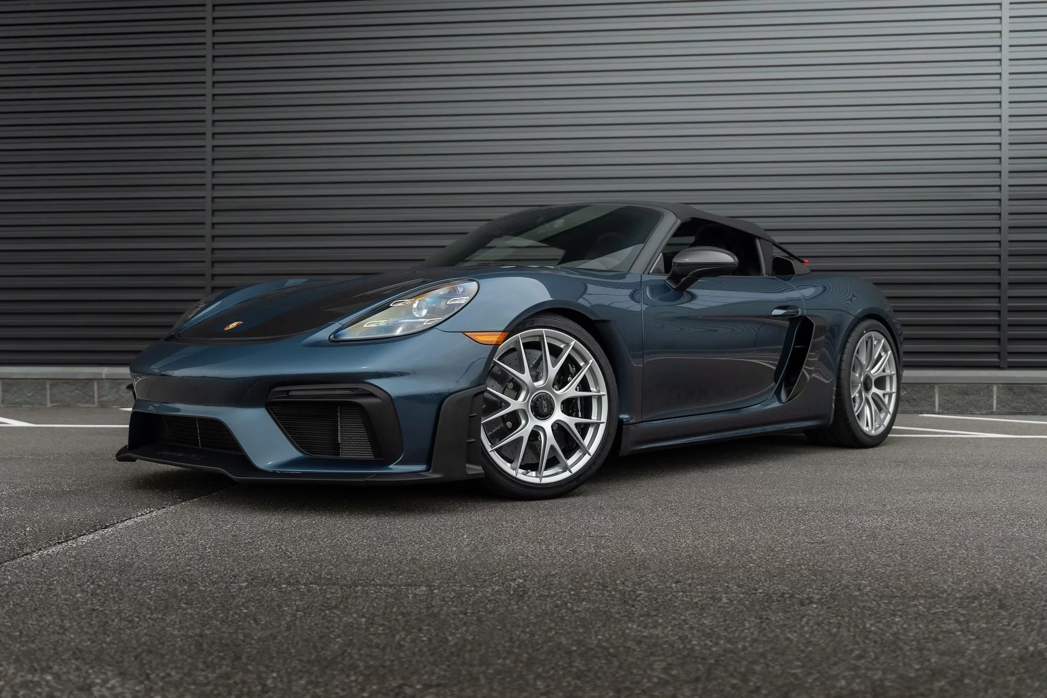 Yachting Blue Metallic Porsche 718 Spyder RS