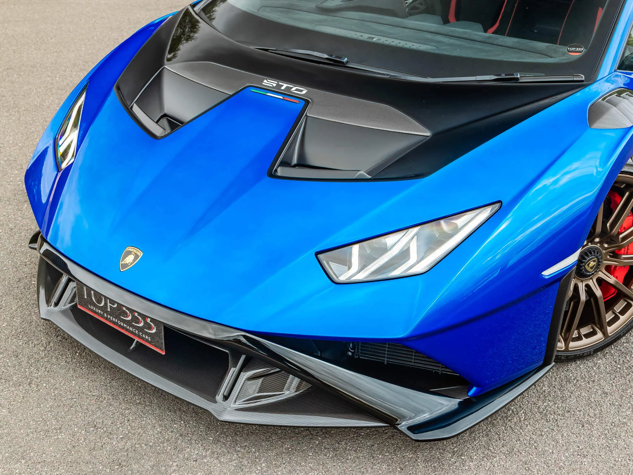 Blu Nethuns Lamborghini Huracán