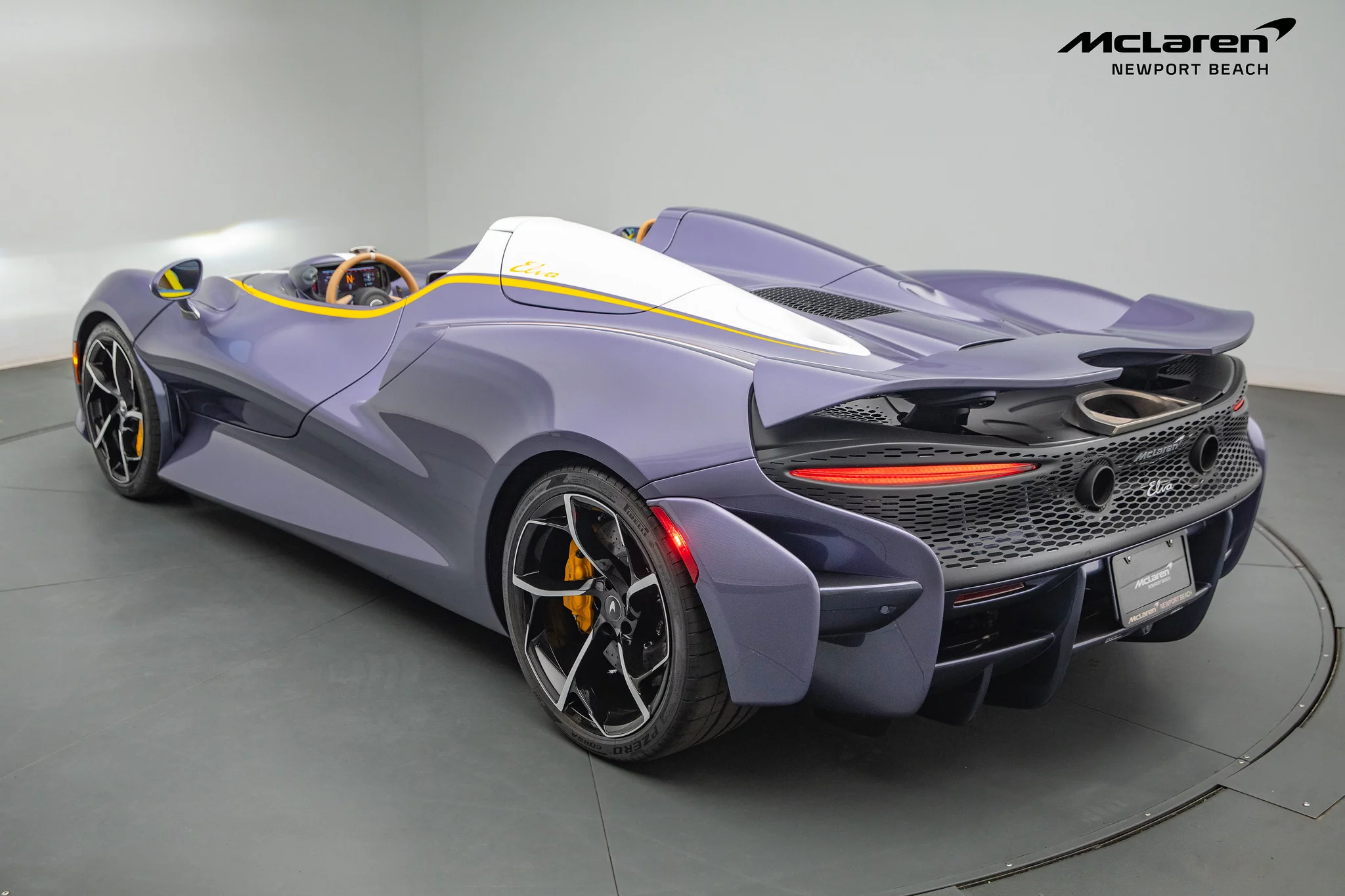 Grigio Madelaine McLaren Elva