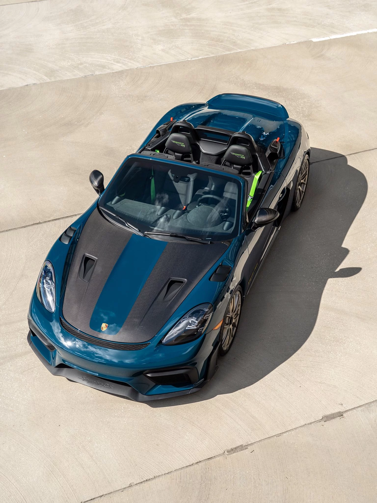 Fjord Green Porsche 718 Spyder RS