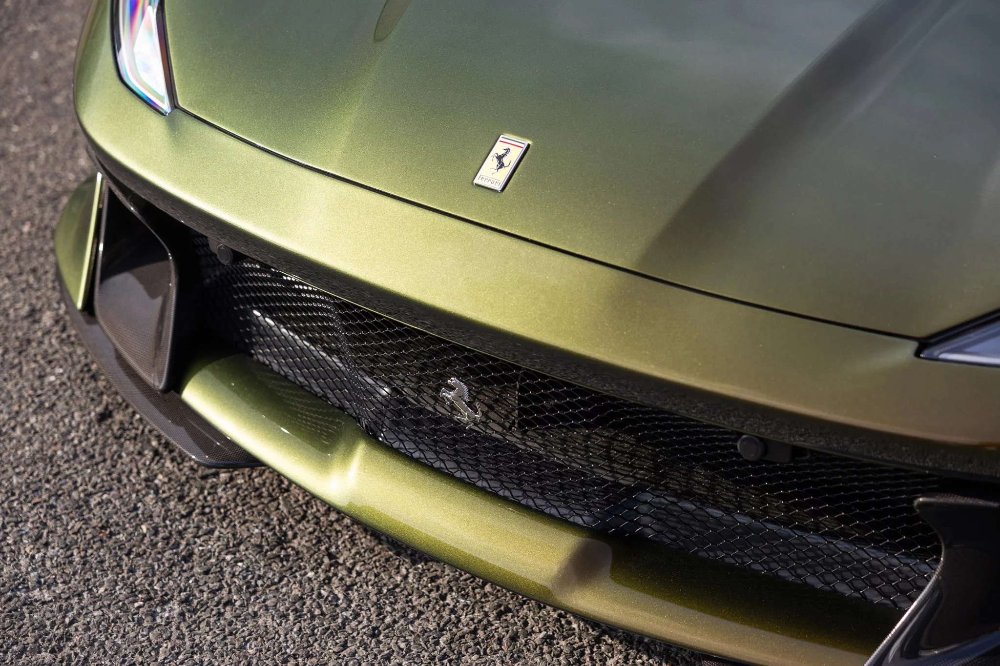 Verde Volterra Ferrari 812