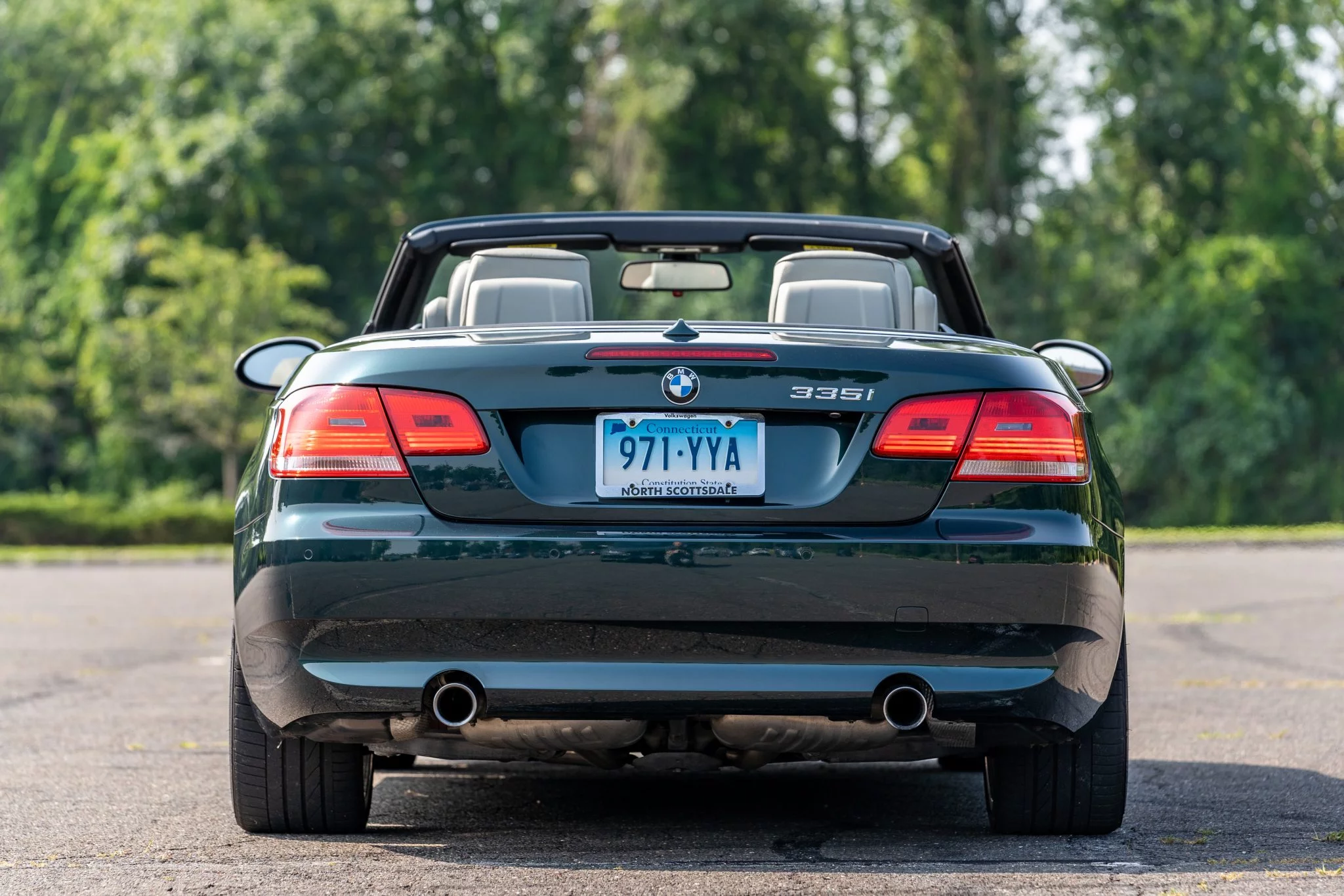 Deep Green BMW 3 Series