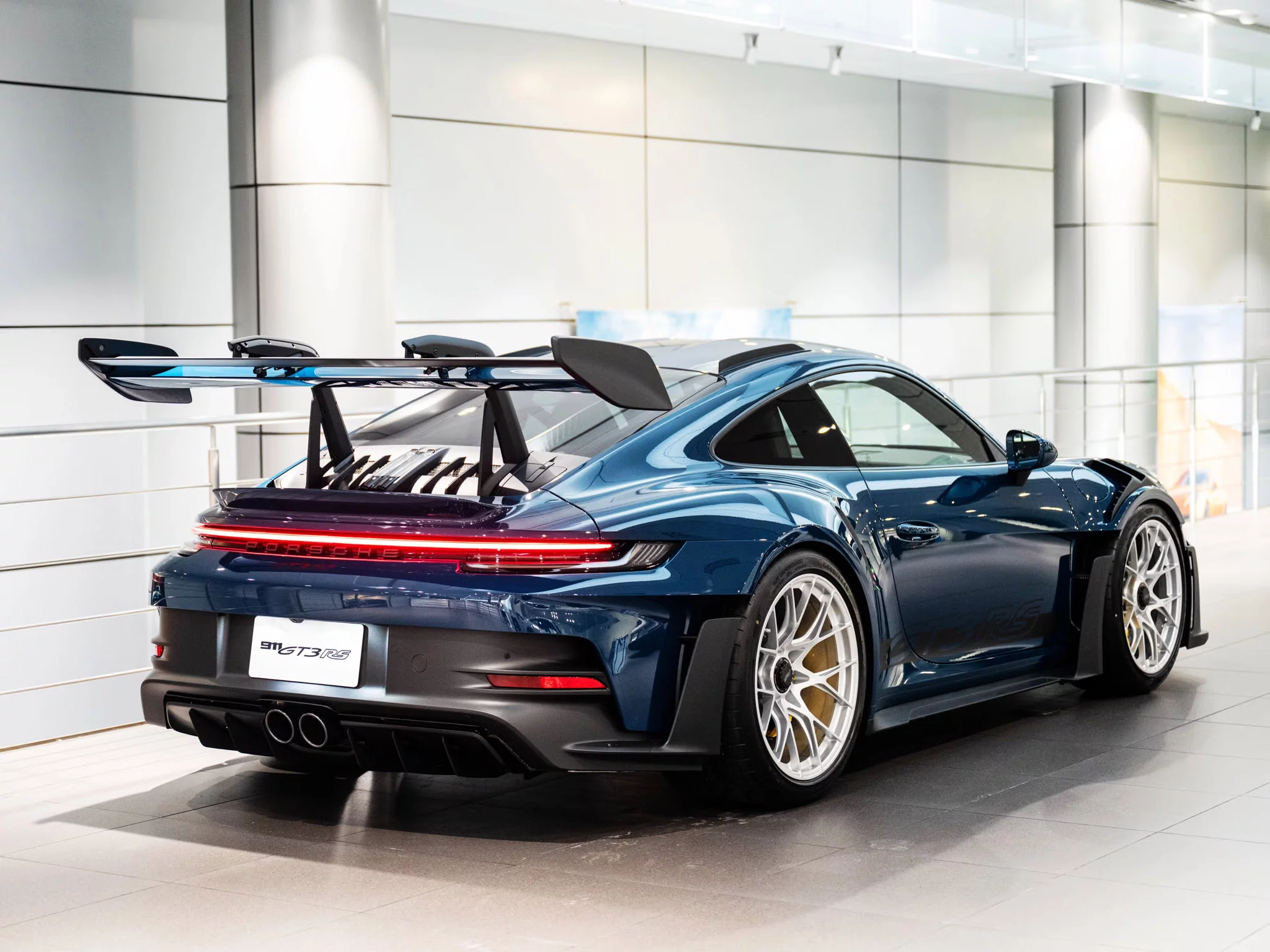 Fjord Green Porsche 911 GT3 RS