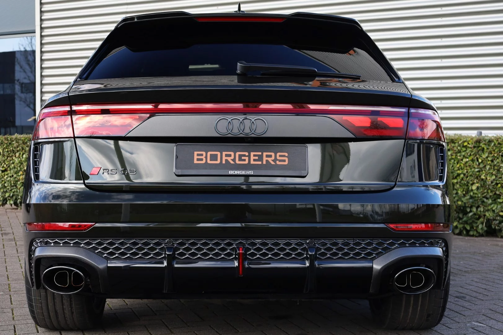 Dark Olive Metallic Audi RS Q8