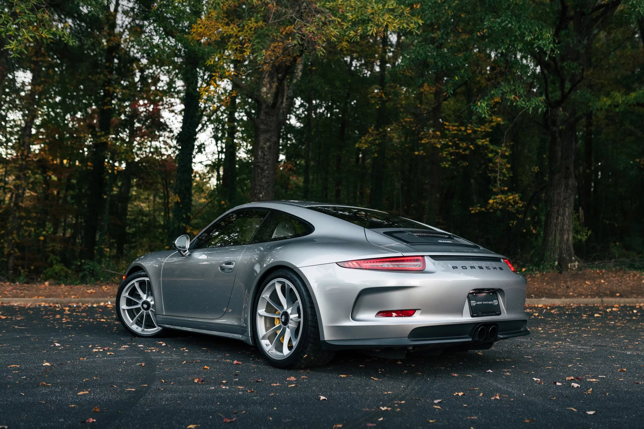GT Silver Metallic Porsche 911 R