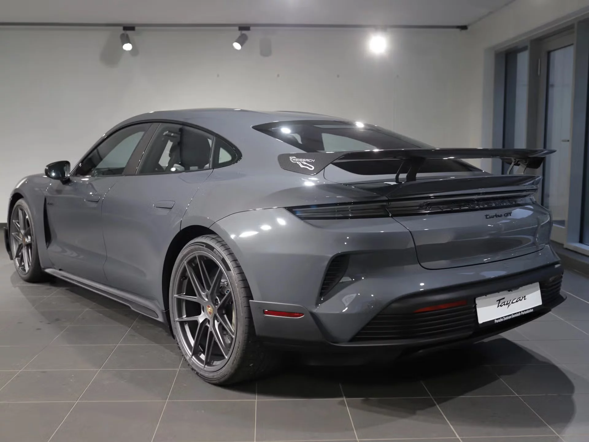 Grigio Telesto Porsche Taycan