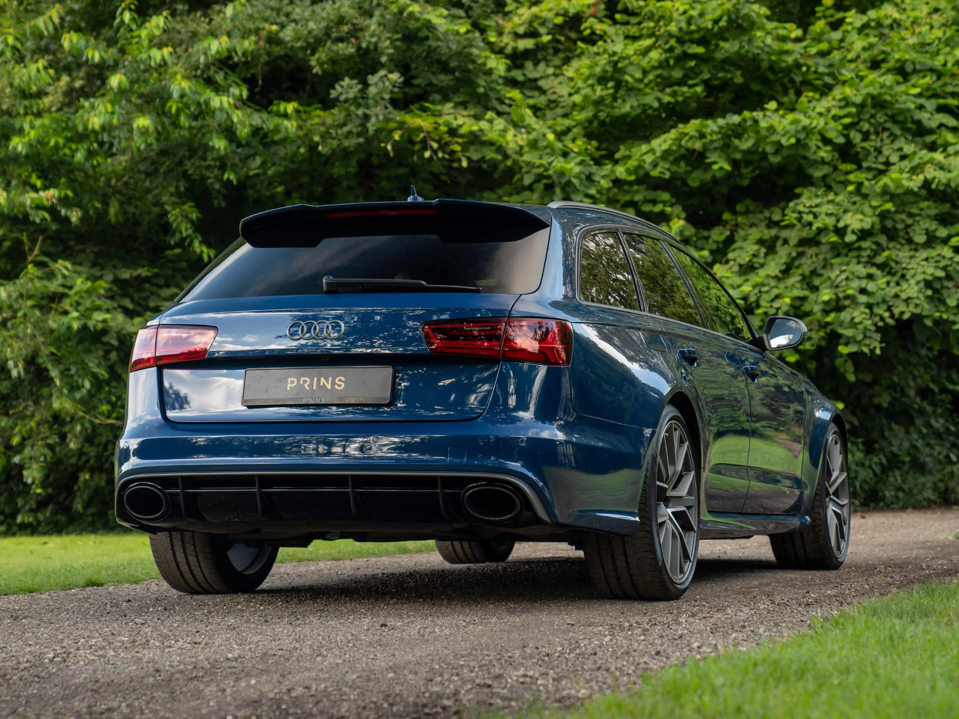 Ascari Blue Audi RS6 Avant