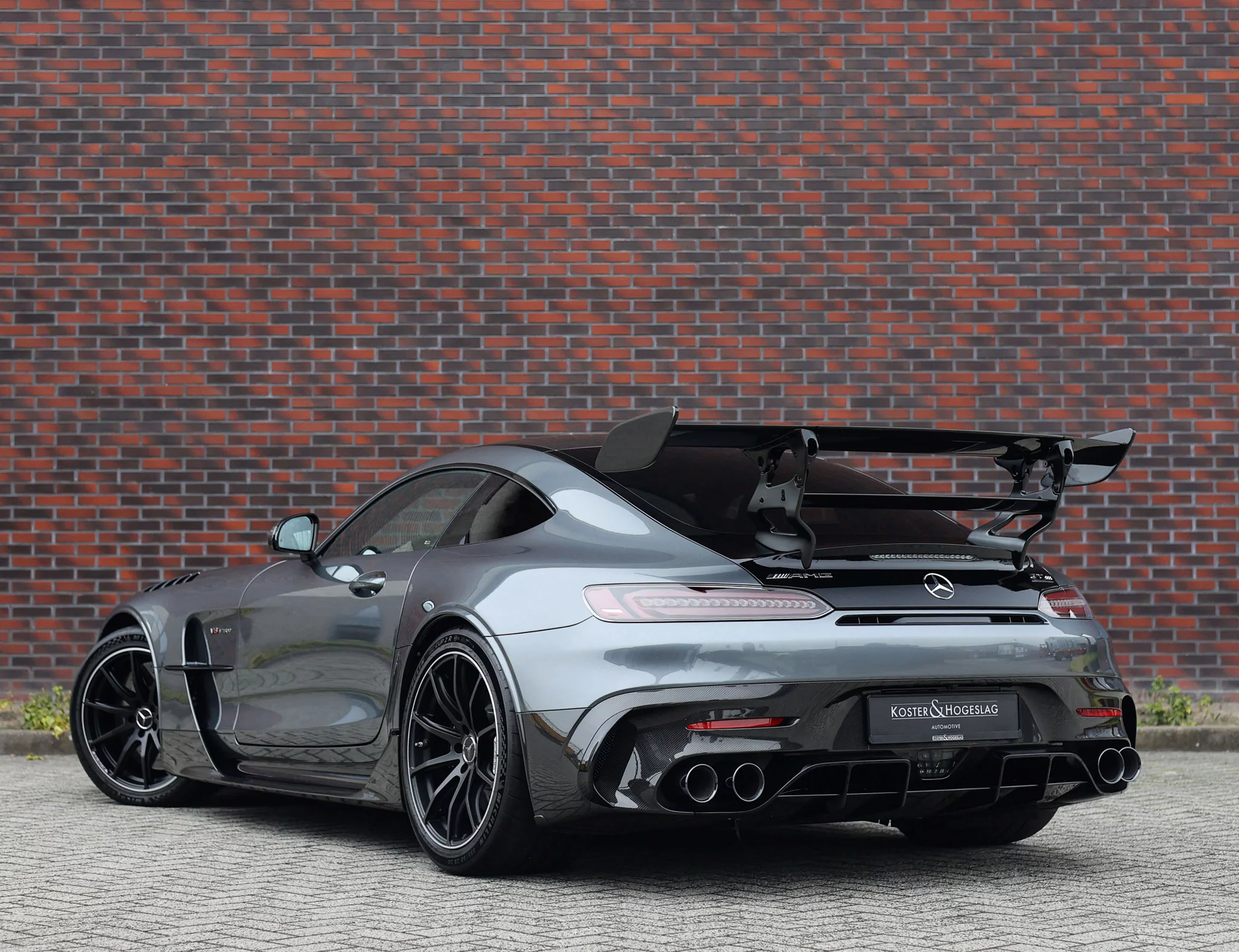 Selenite Grey Mercedes-AMG GT