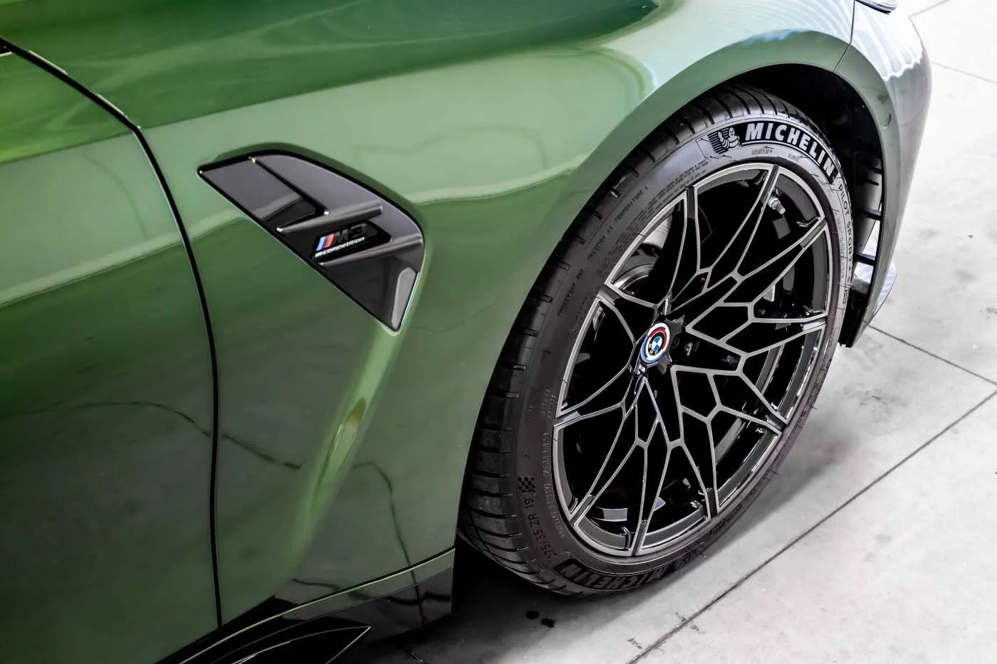 Verde Ermes BMW M3