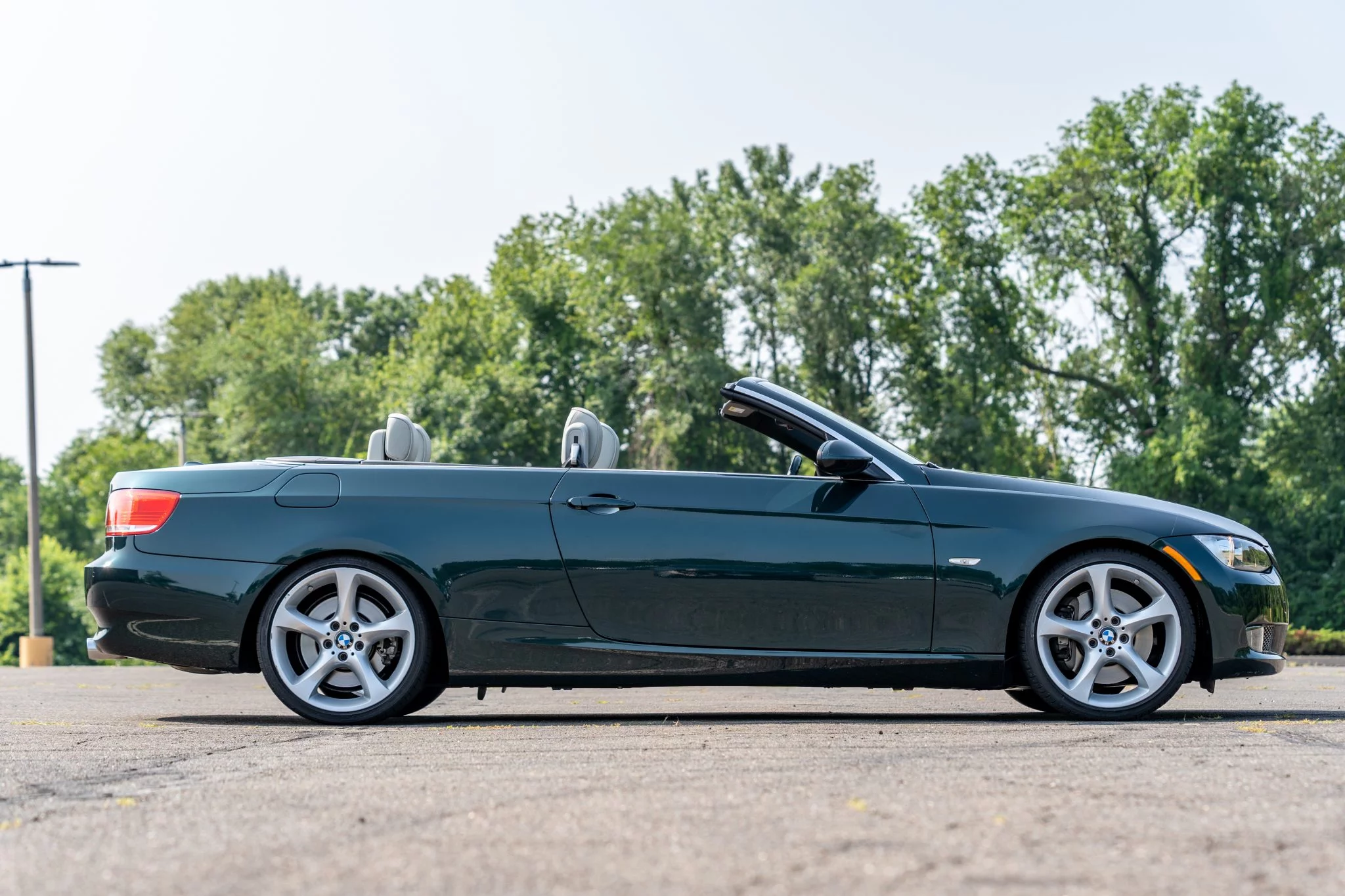 Deep Green BMW 3 Series