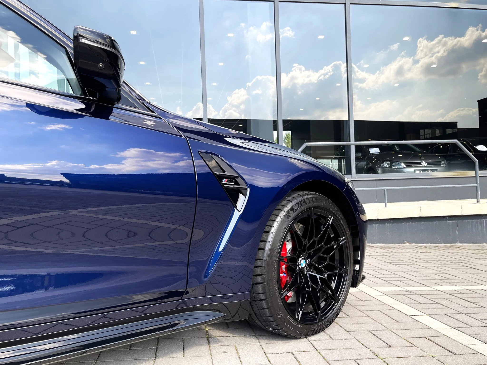 Tanzanite Blue II BMW M3