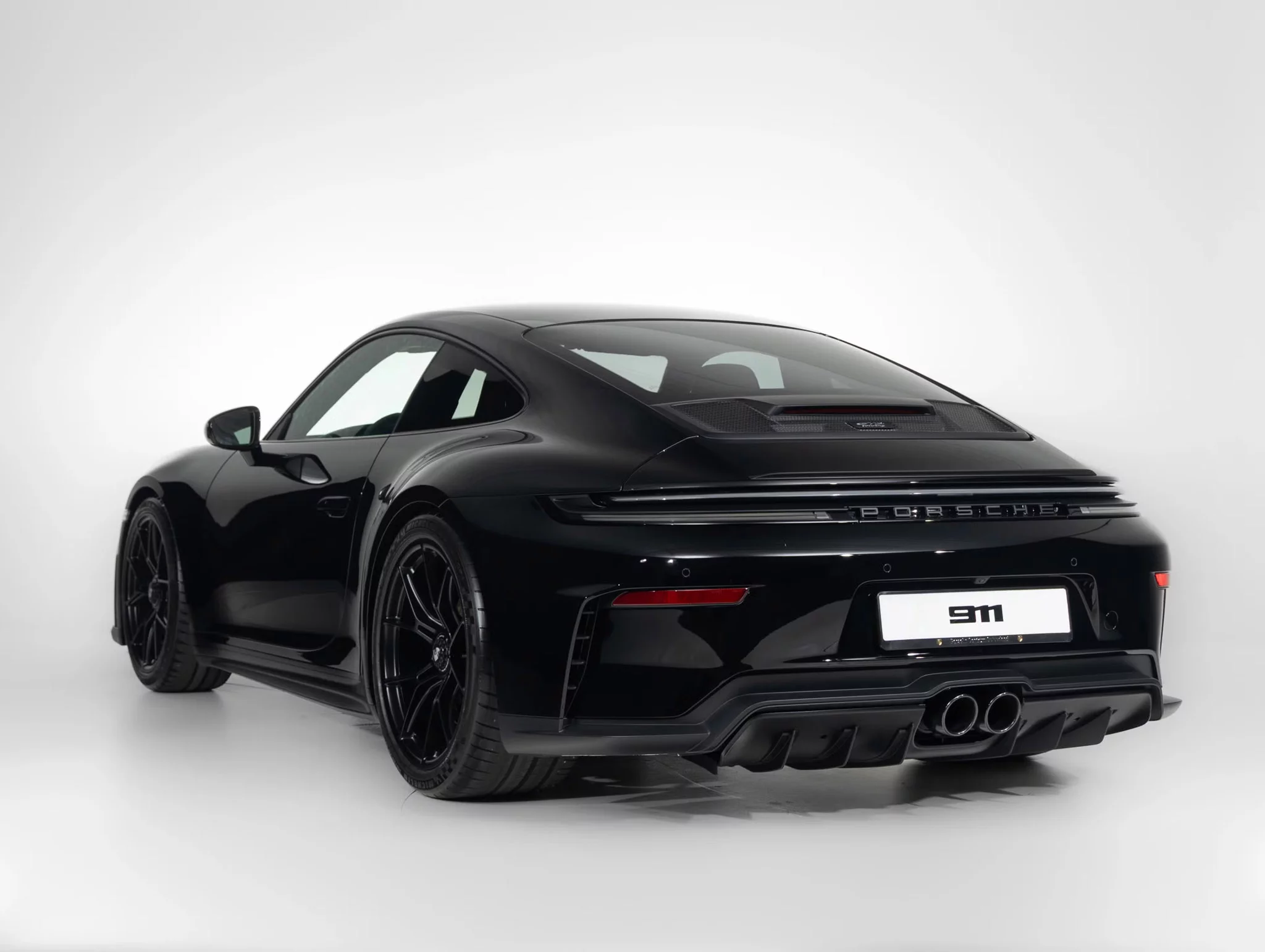 Black Porsche 911 GT3
