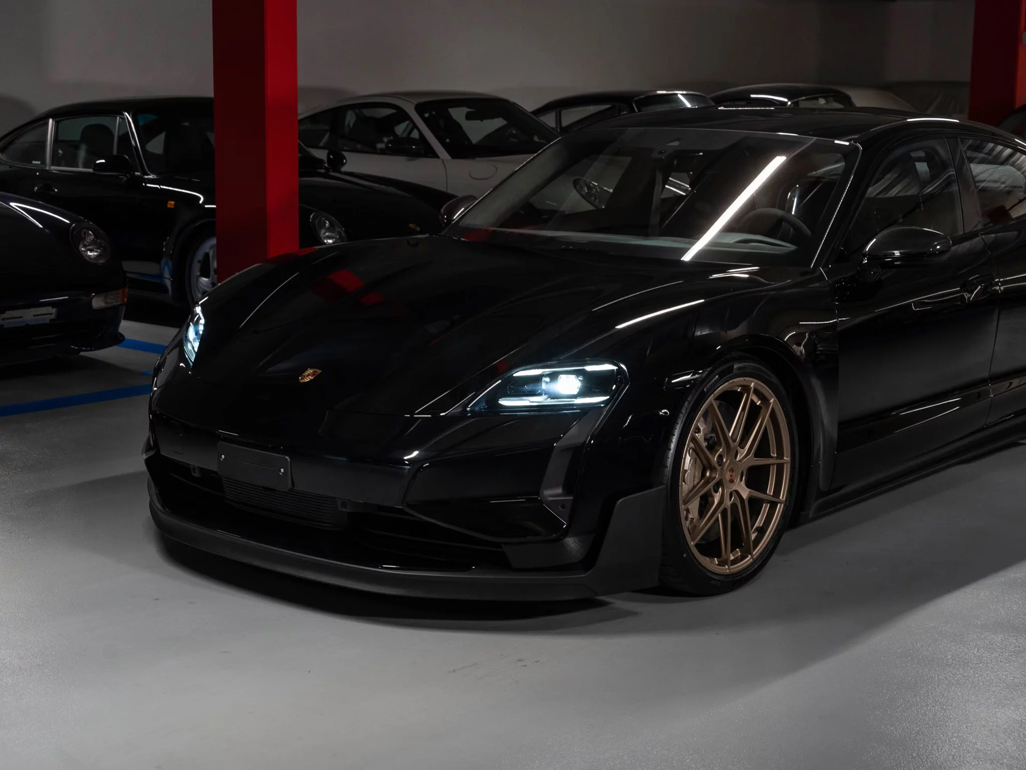 Black Porsche Taycan
