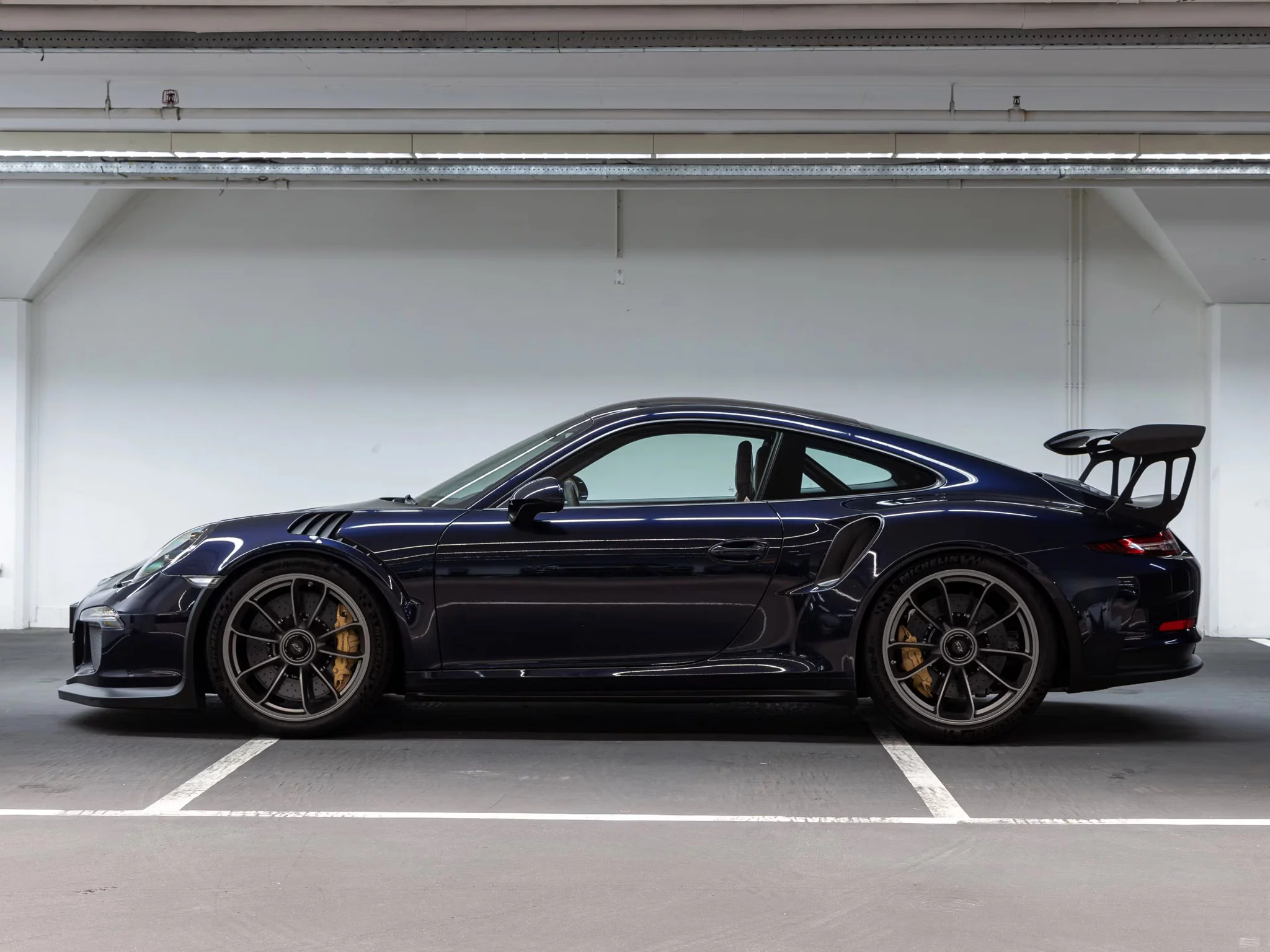 Midnight Blue Metallic Porsche 911 GT3 RS