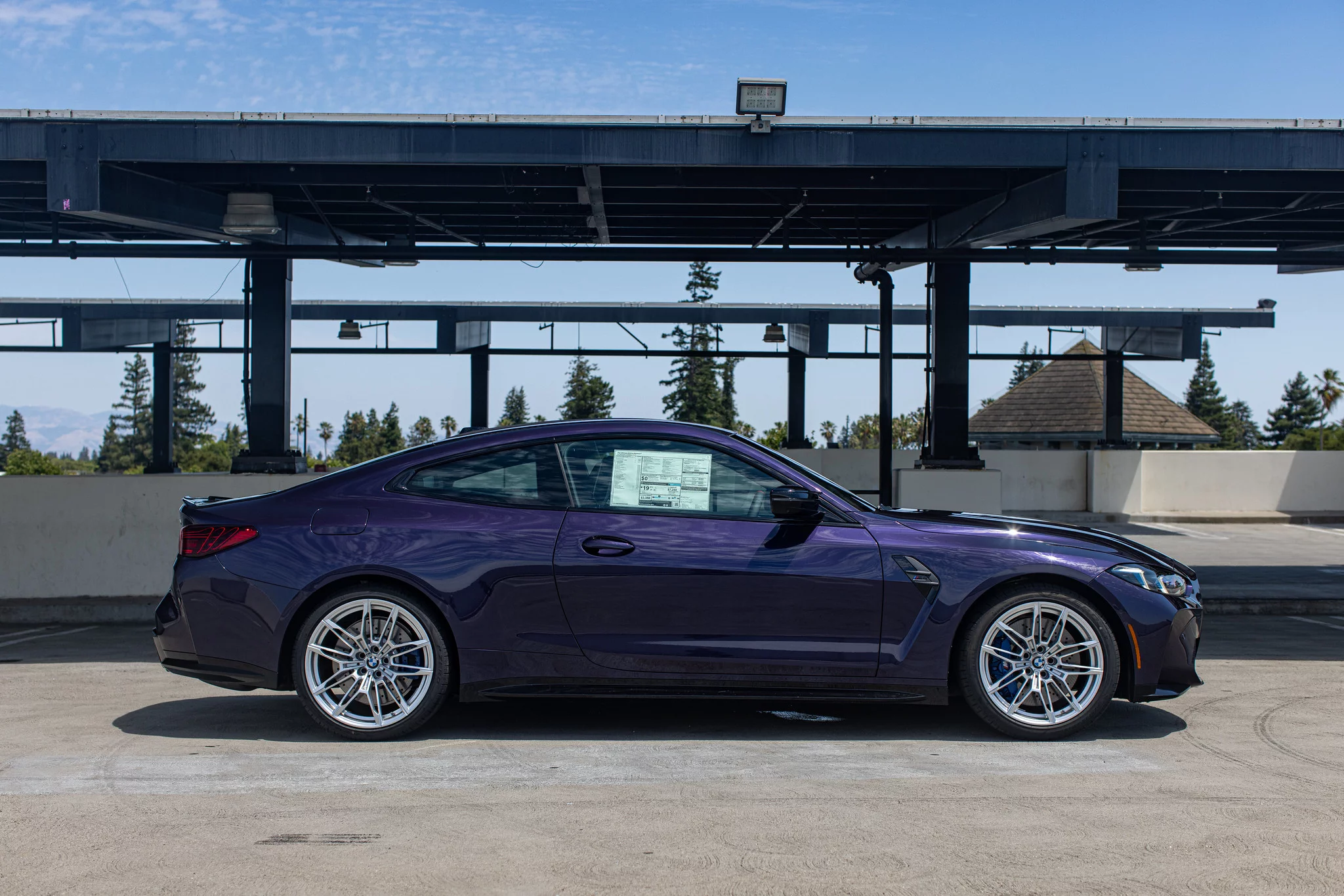 Techno Violet BMW M4
