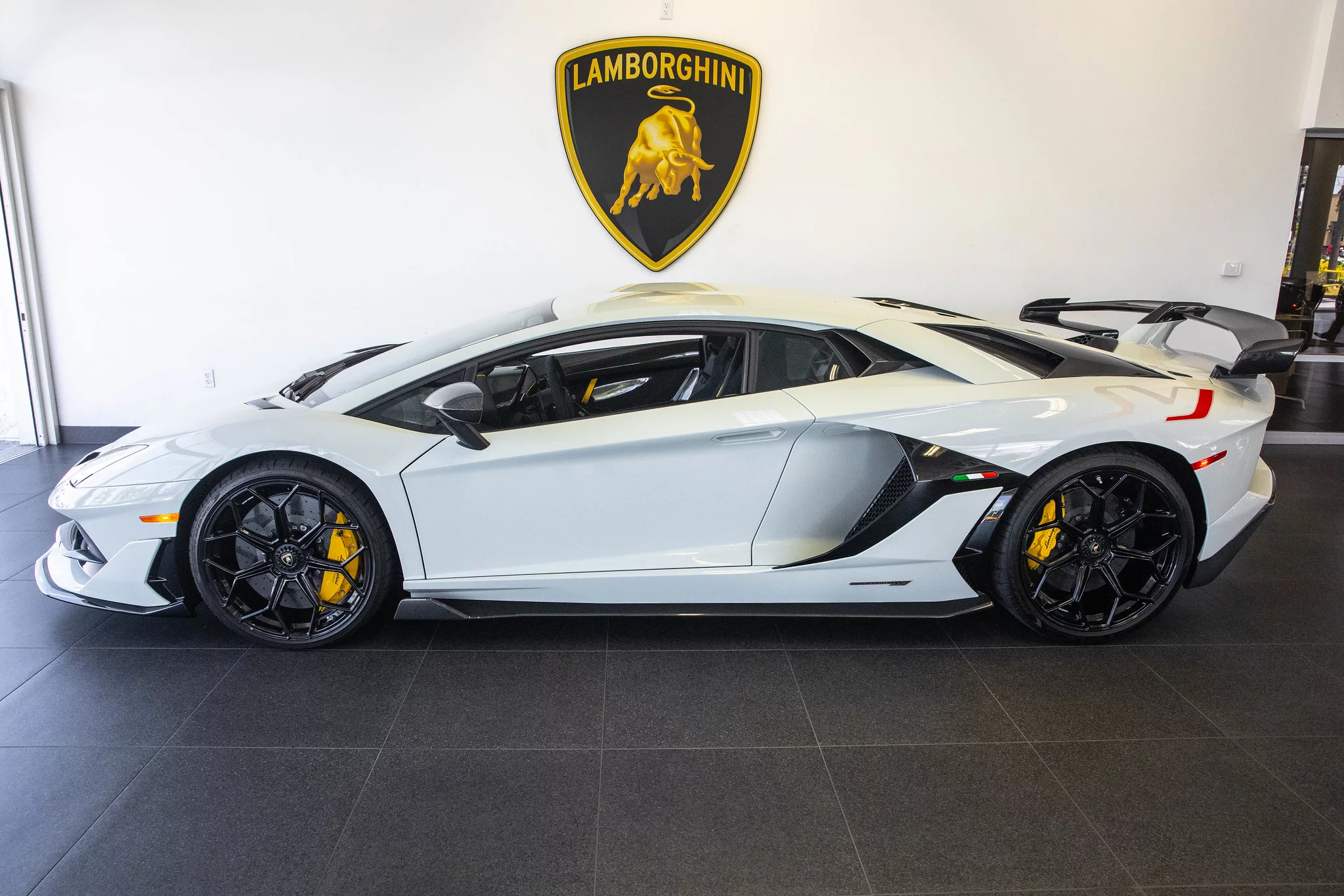 Grigio Macareo Lamborghini Aventador