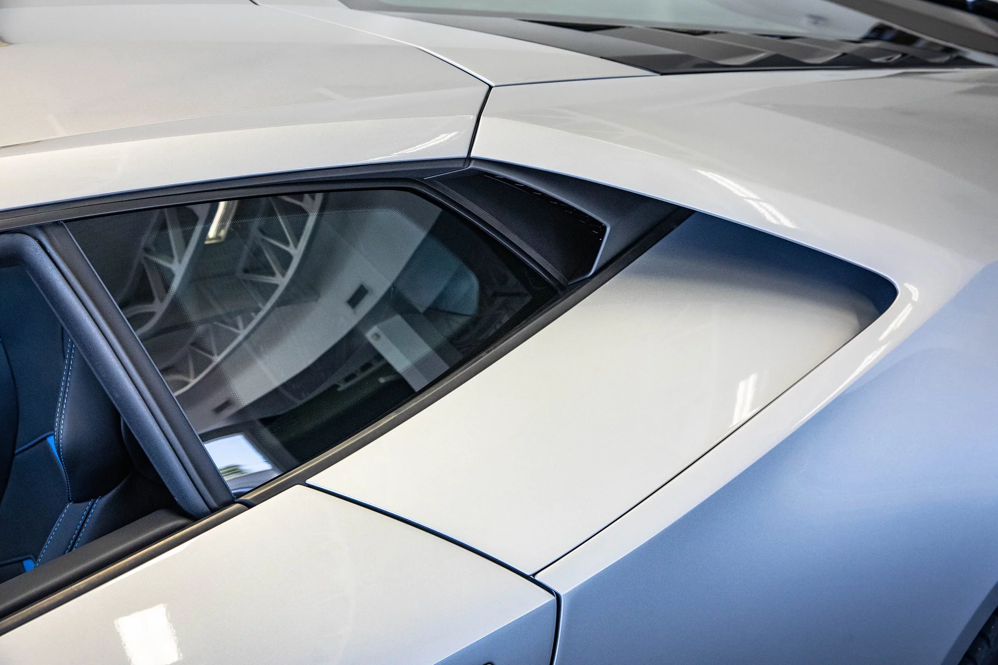 Grigio Nimbus Lamborghini Huracán