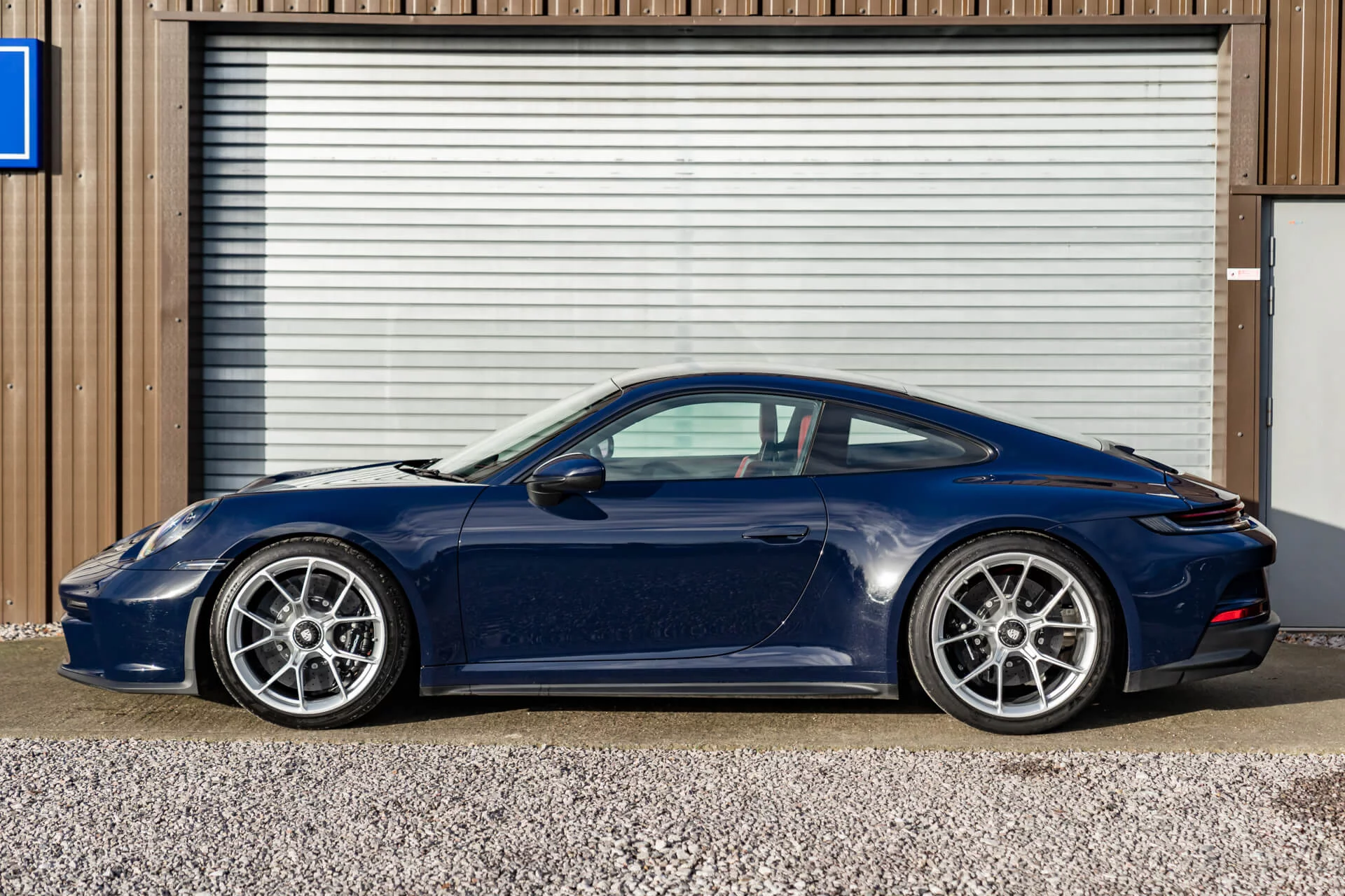 Dark Sea Blue Porsche 911 GT3