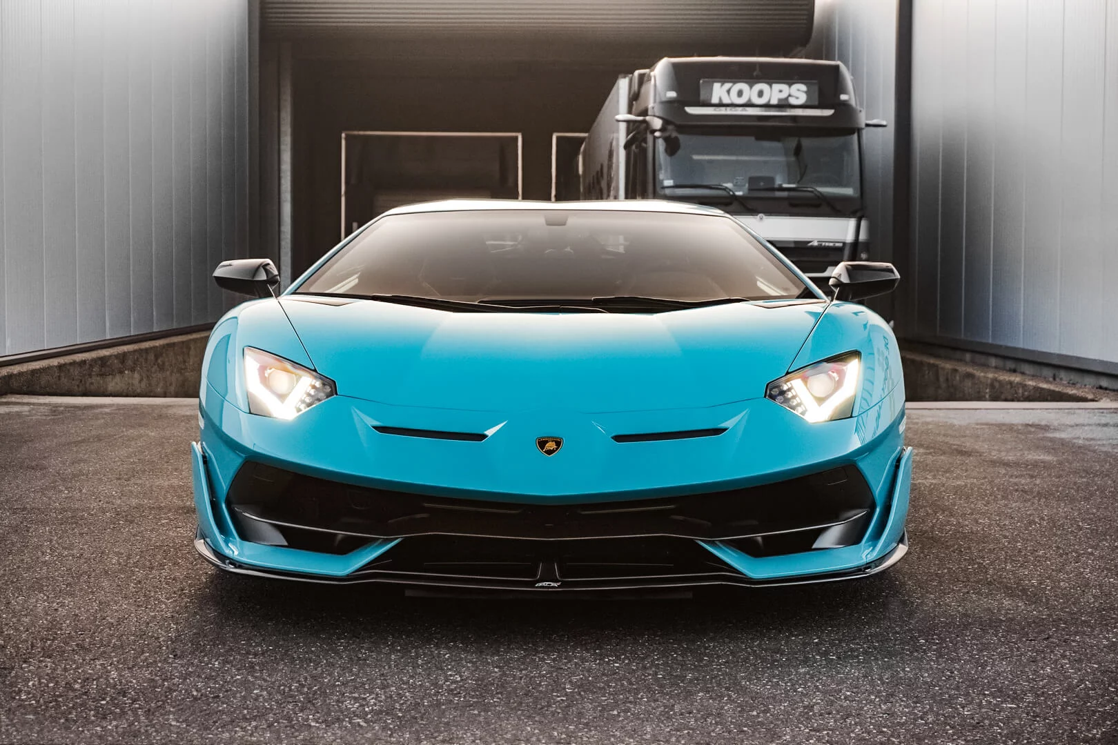 Blu Symi Lamborghini Aventador