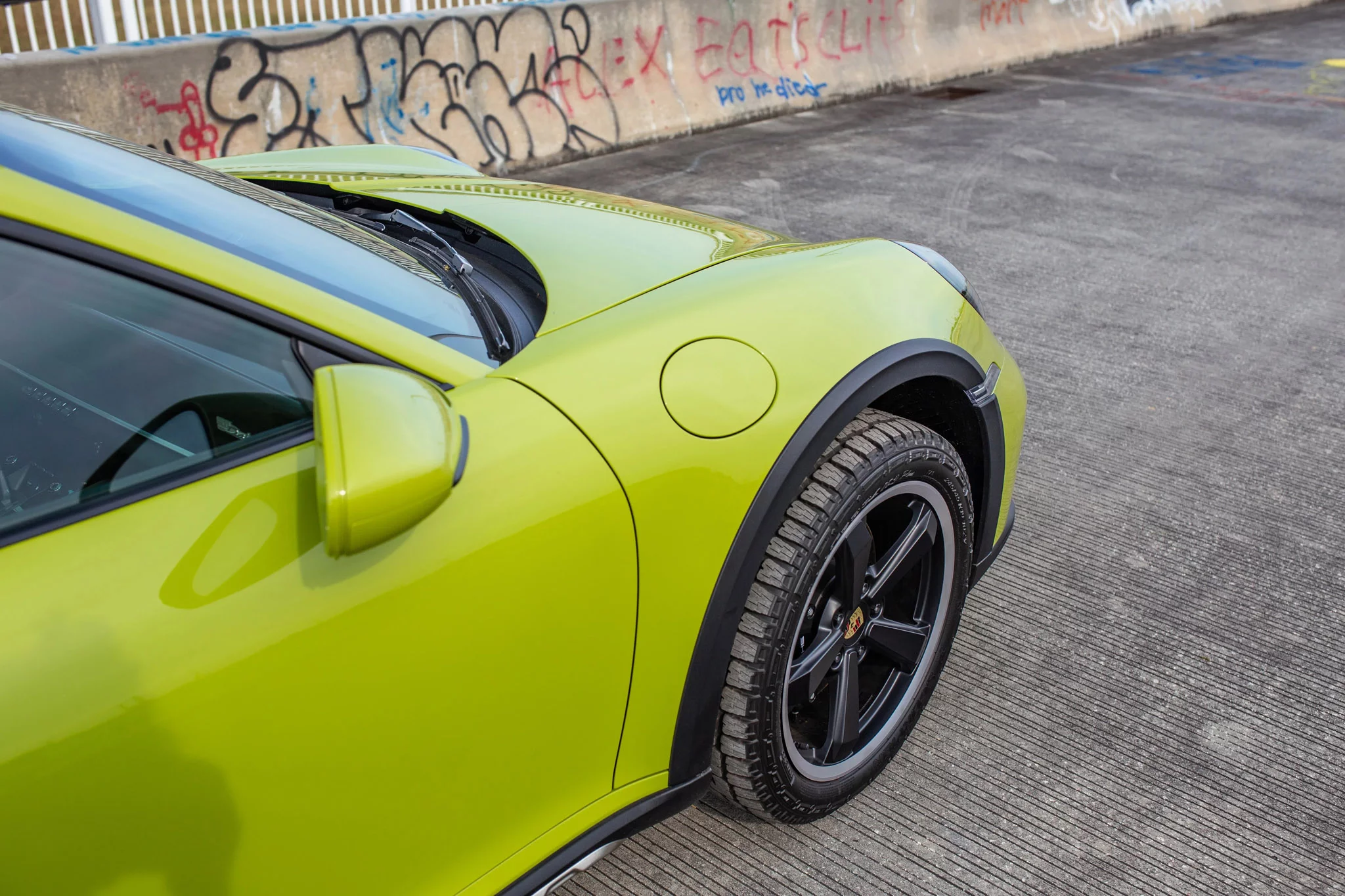 Linden Green Porsche 911 Dakar